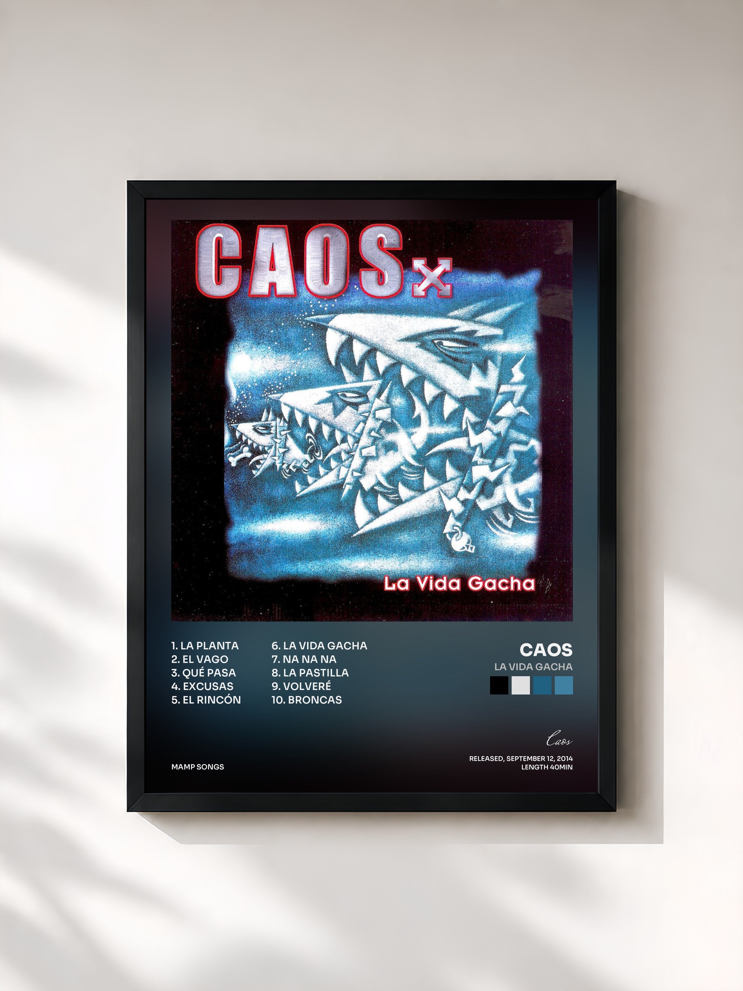 #noir Tableau de l'album La Vida Gacha de Caos, cadre noir, imprimé et encadré en France