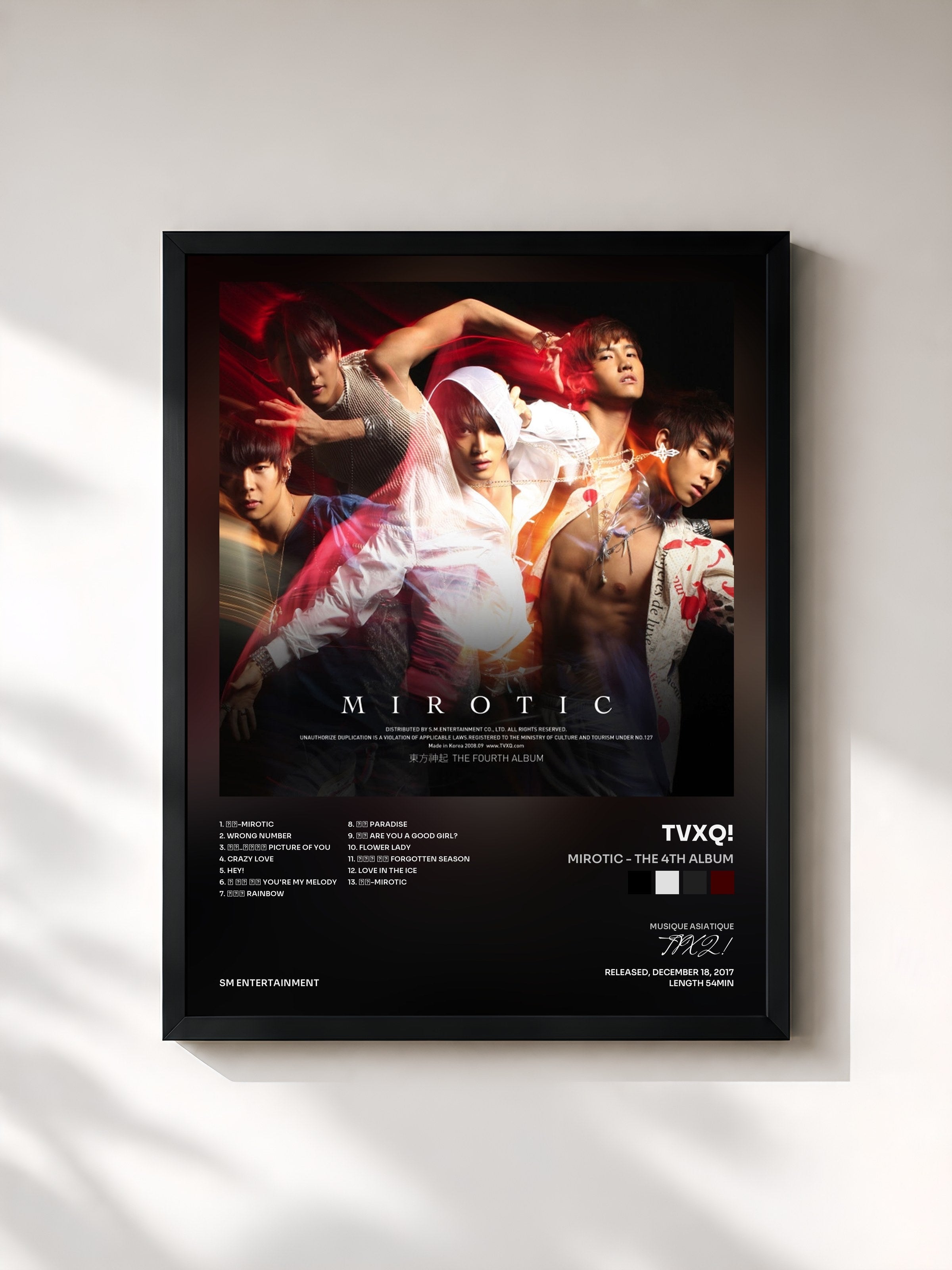 #noir Tableau de l'album MIROTIC - The 4th Album de TVXQ!, cadre noir, imprimé et encadré en France