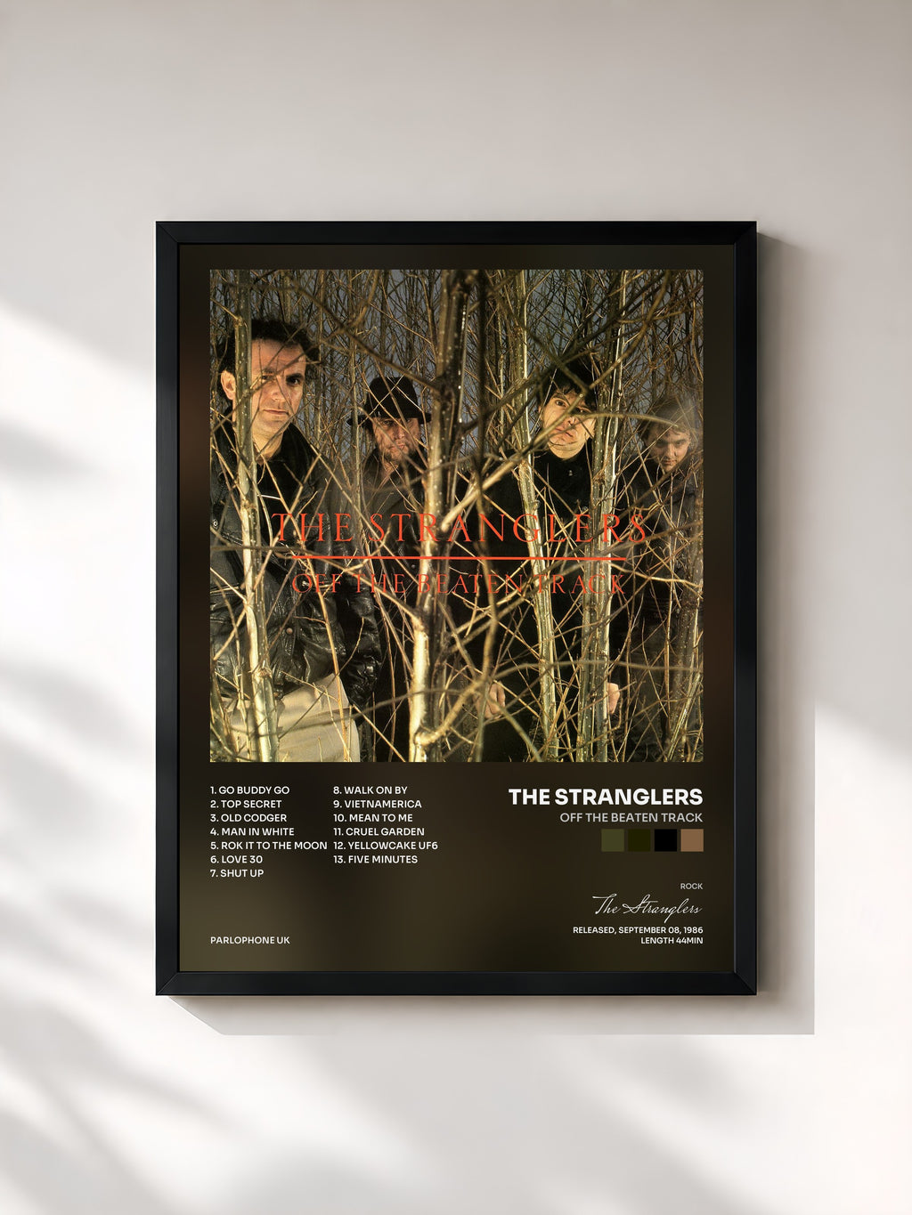 #noir Tableau de l'album Off the Beaten Track de The Stranglers, cadre noir, imprimé et encadré en France