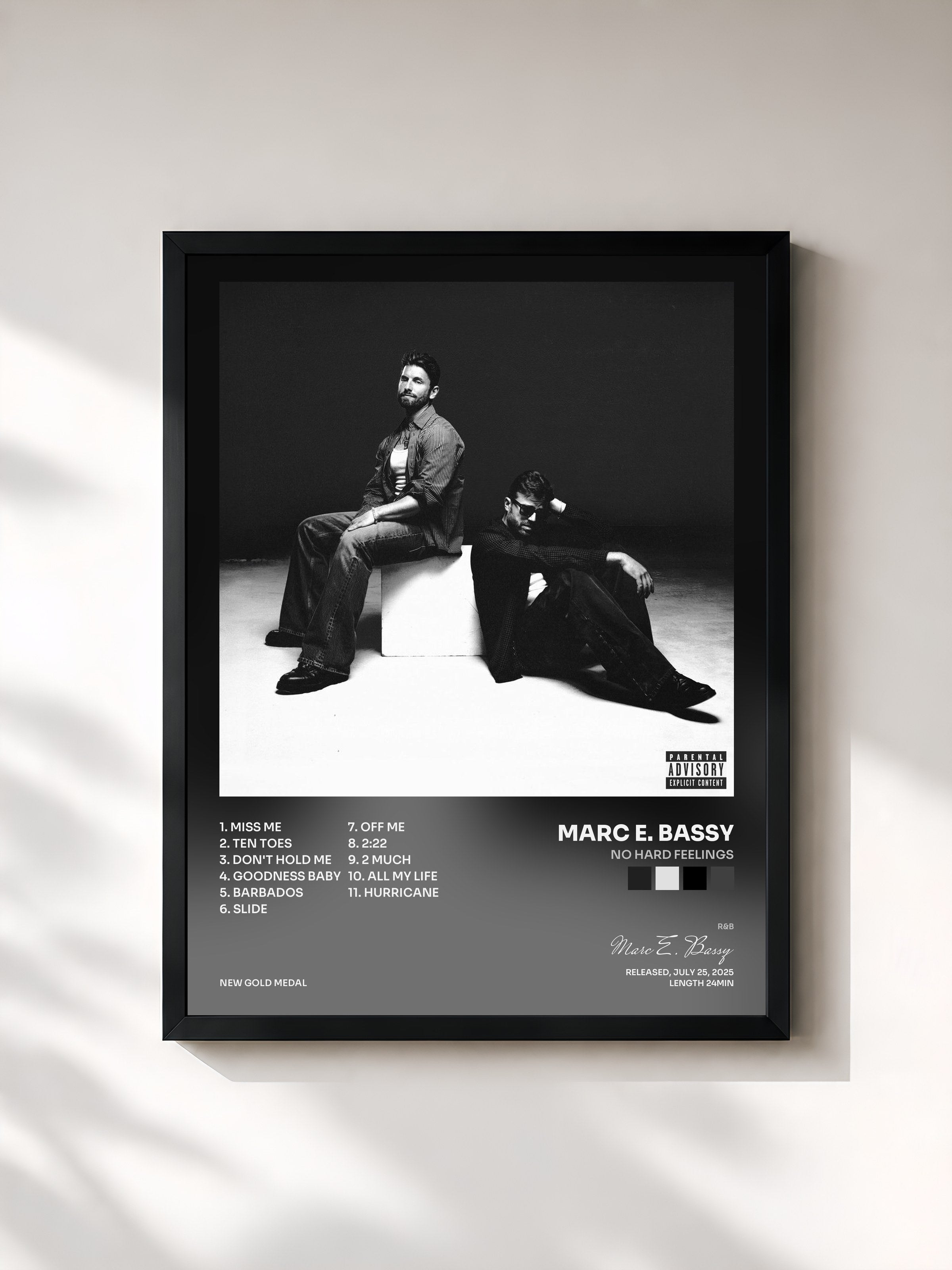 #noir Tableau de l'album NO HArD FEELINGS de Marc E. Bassy, cadre noir, imprimé et encadré en France