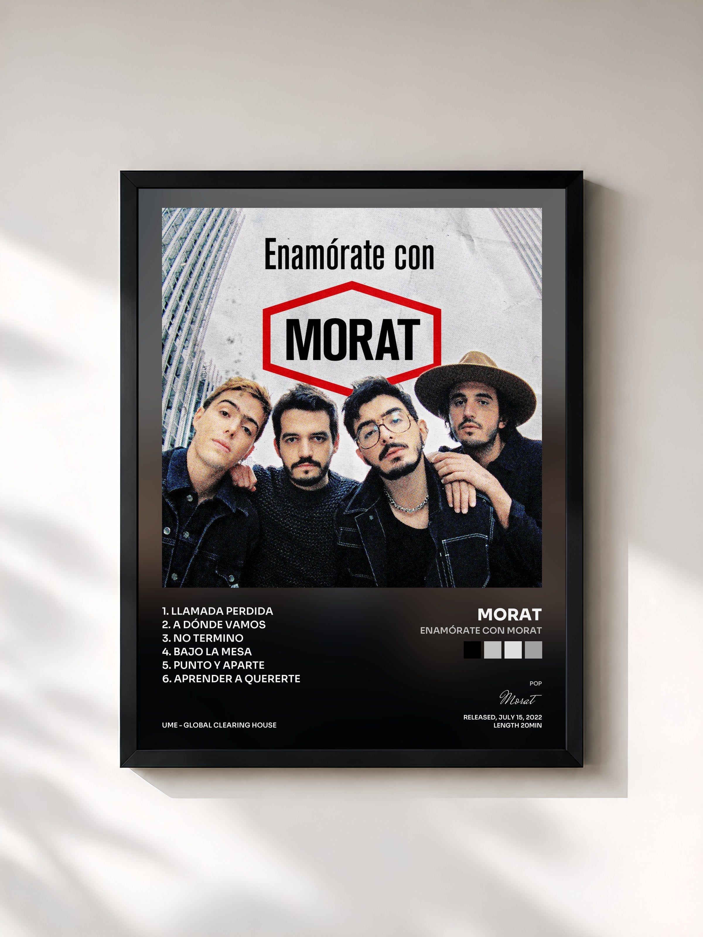 #noir Tableau de l'album Enamórate con MORAT de Morat, cadre noir, imprimé et encadré en France
