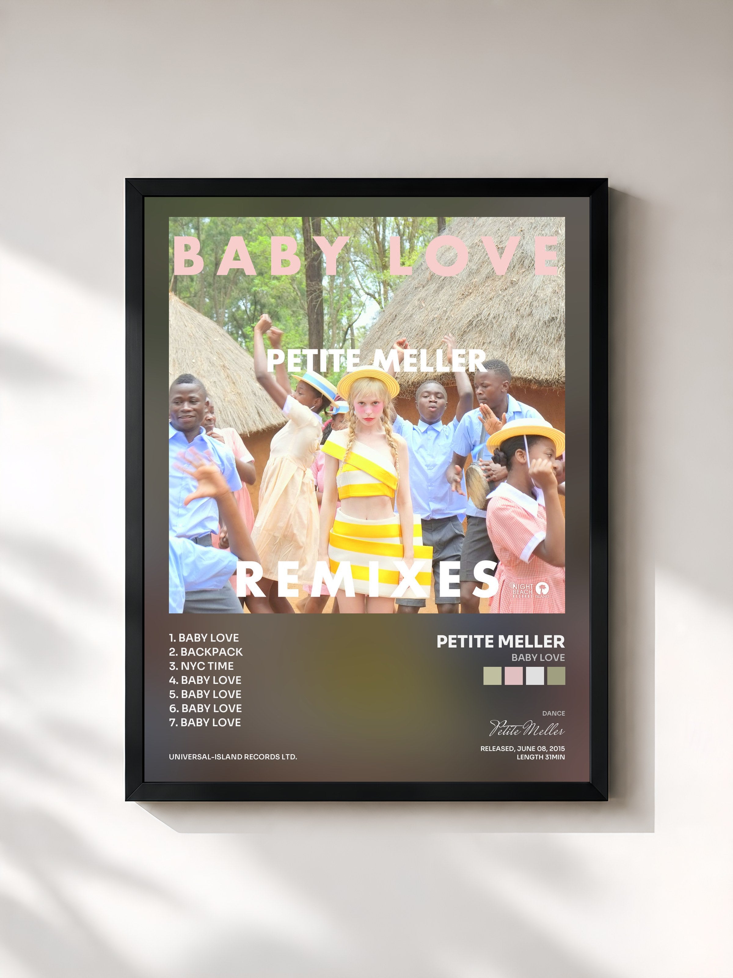 #noir Tableau de l'album Baby Love de Petite Meller, cadre noir, imprimé et encadré en France