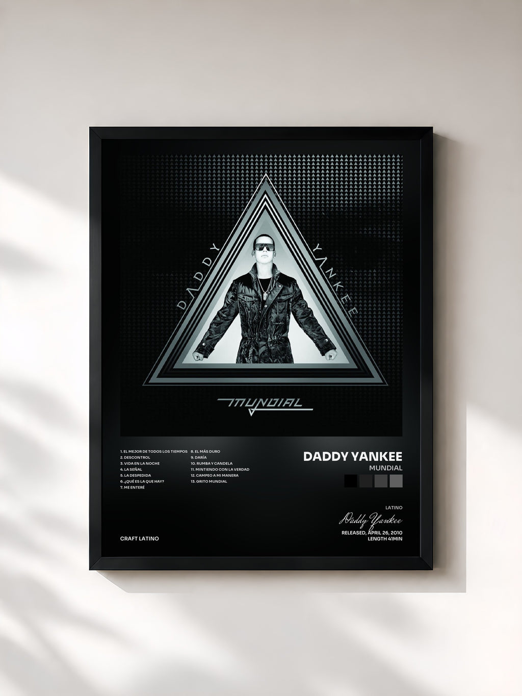 #noir Tableau de l'album Mundial de Daddy Yankee, cadre noir, imprimé et encadré en France