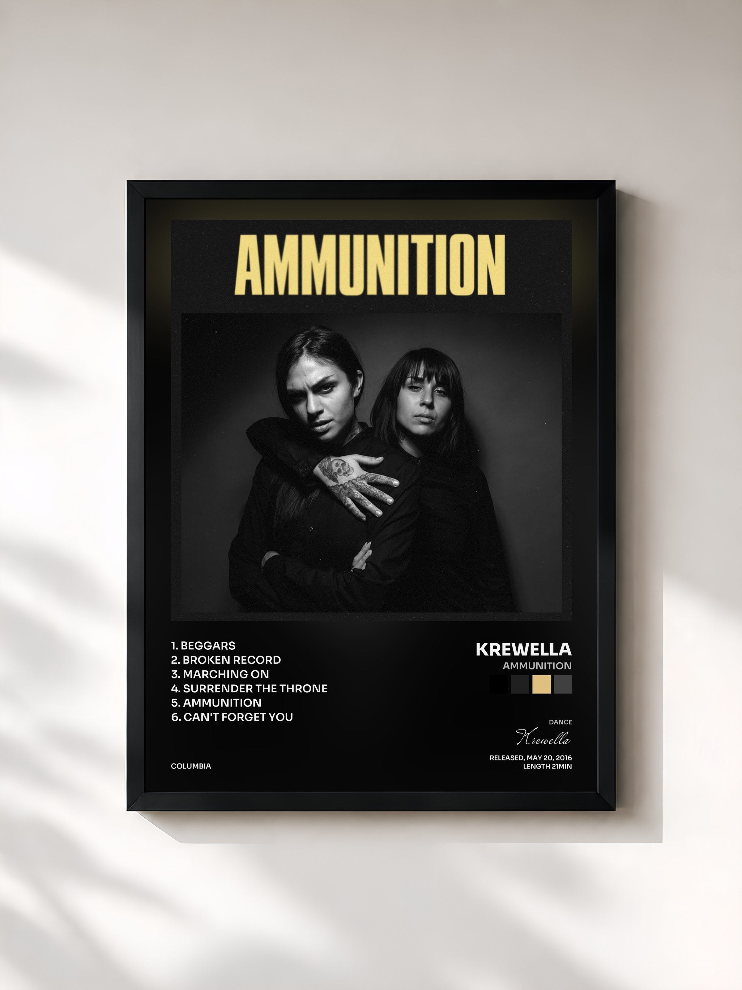 #noir Tableau de l'album Ammunition de Krewella, cadre noir, imprimé et encadré en France