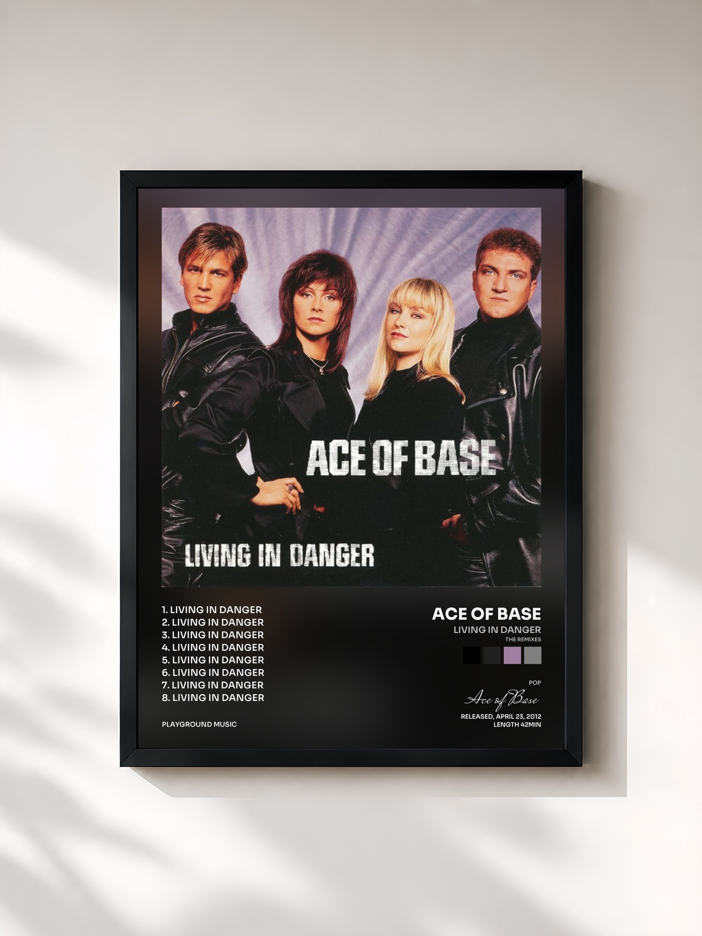#noir Tableau de l'album Living in Danger (The Remixes) de Ace of Base, cadre noir, imprimé et encadré en France