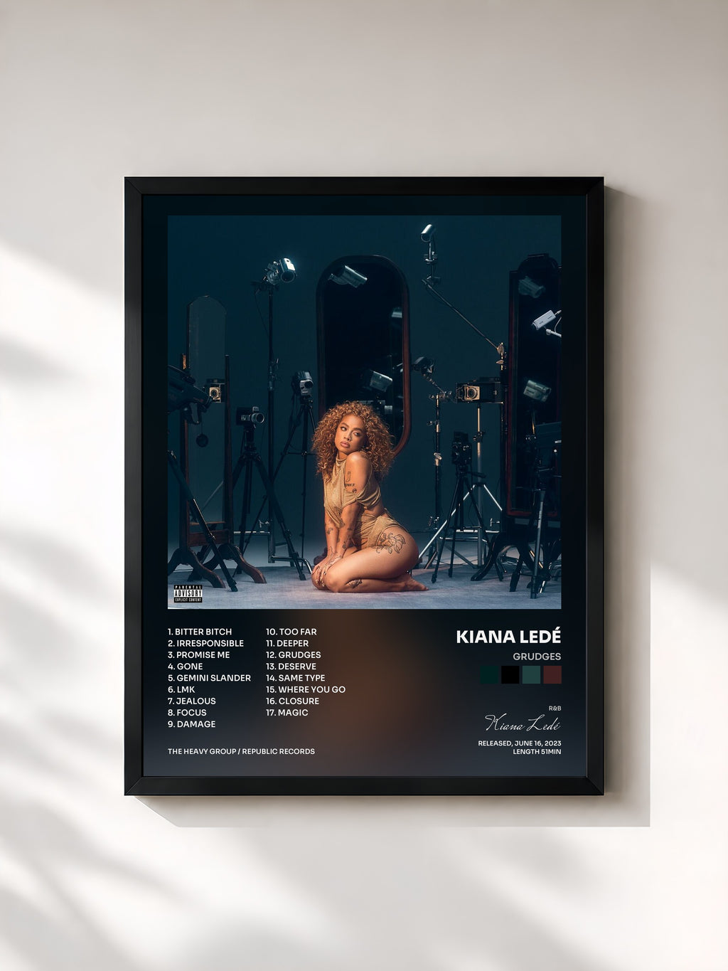 #noir Tableau de l'album Grudges de Kiana Ledé, cadre noir, imprimé et encadré en France
