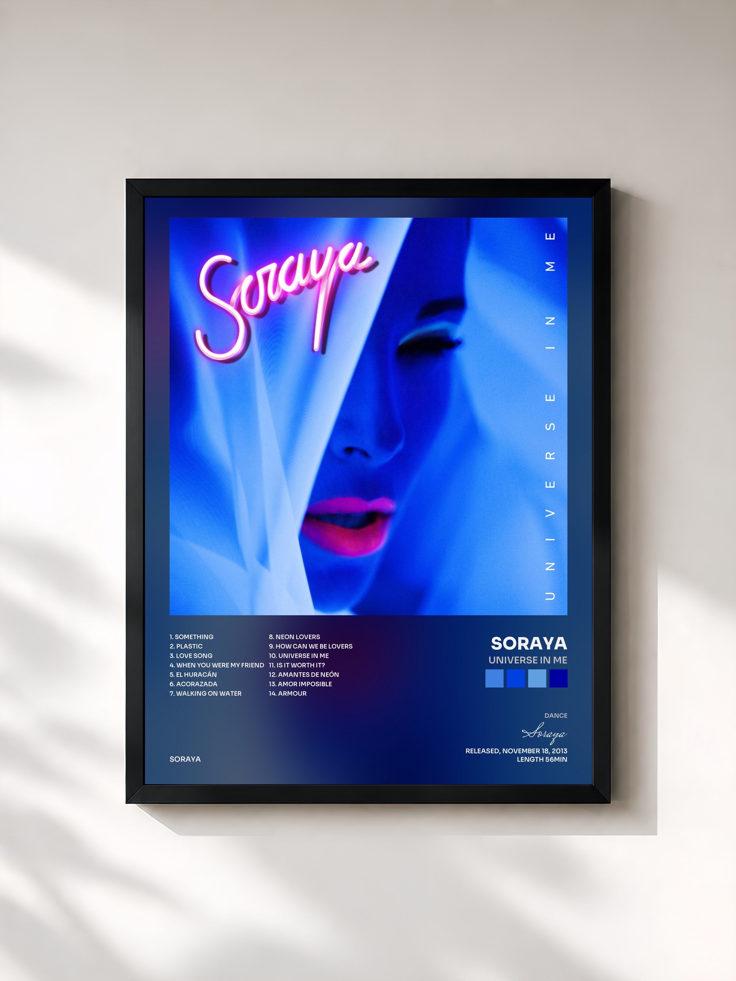 #noir Tableau de l'album Universe in Me de Soraya, cadre noir, imprimé et encadré en France