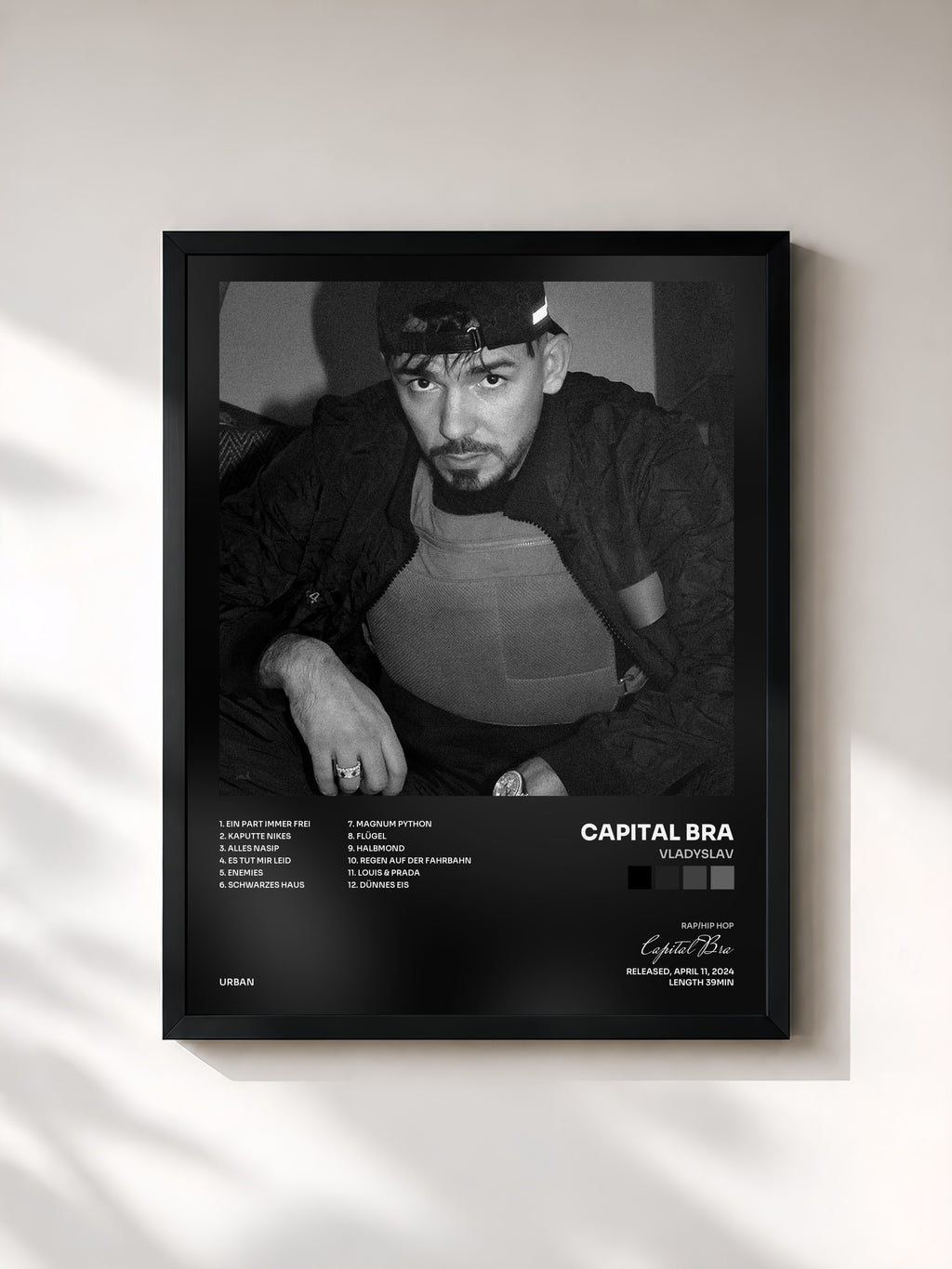 #noir Tableau de l'album VLADYSLAV de Capital Bra, cadre noir, imprimé et encadré en France