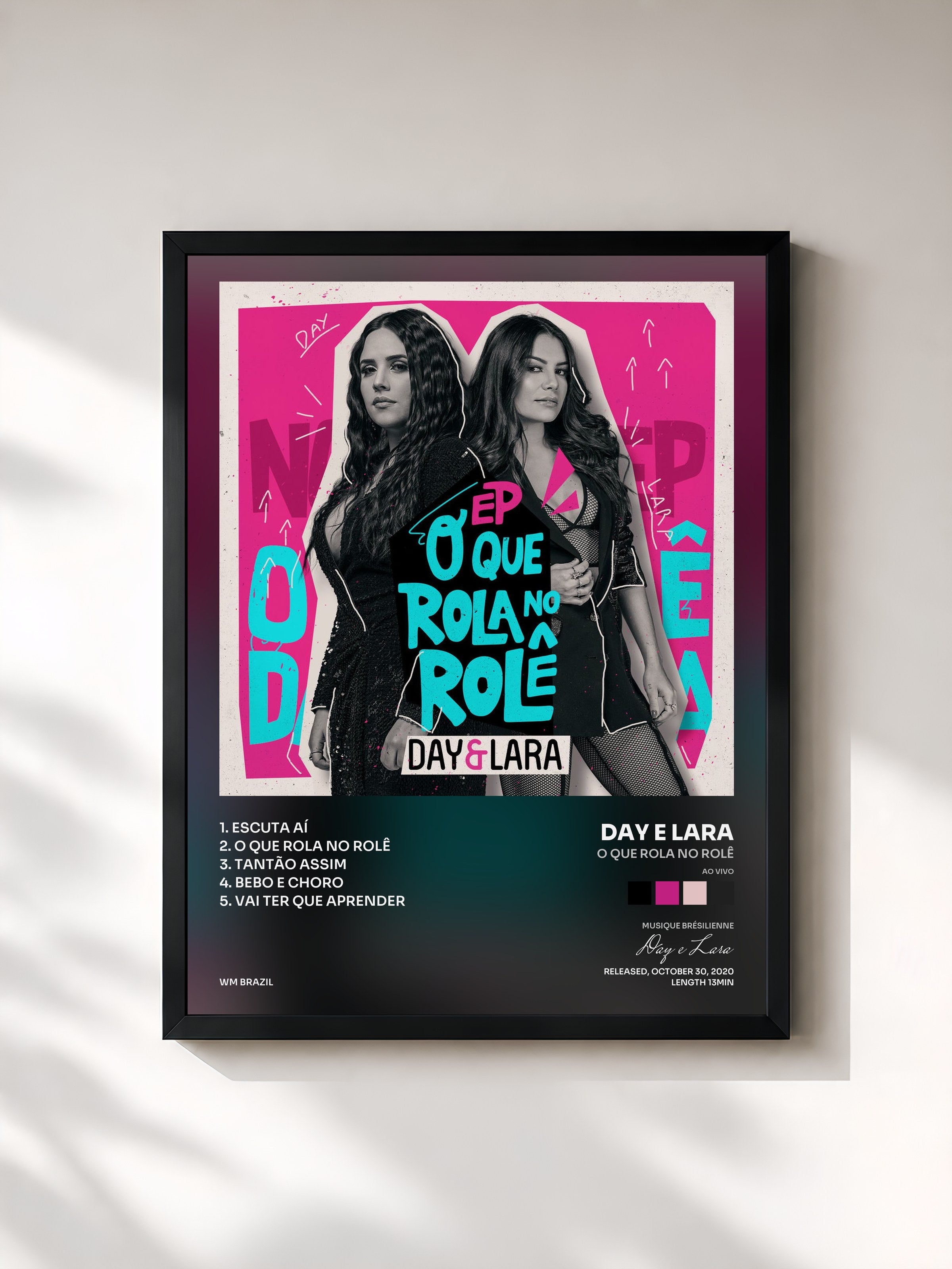 #noir Tableau de l'album O que Rola no Rolê (Ao vivo) de Day e Lara, cadre noir, imprimé et encadré en France