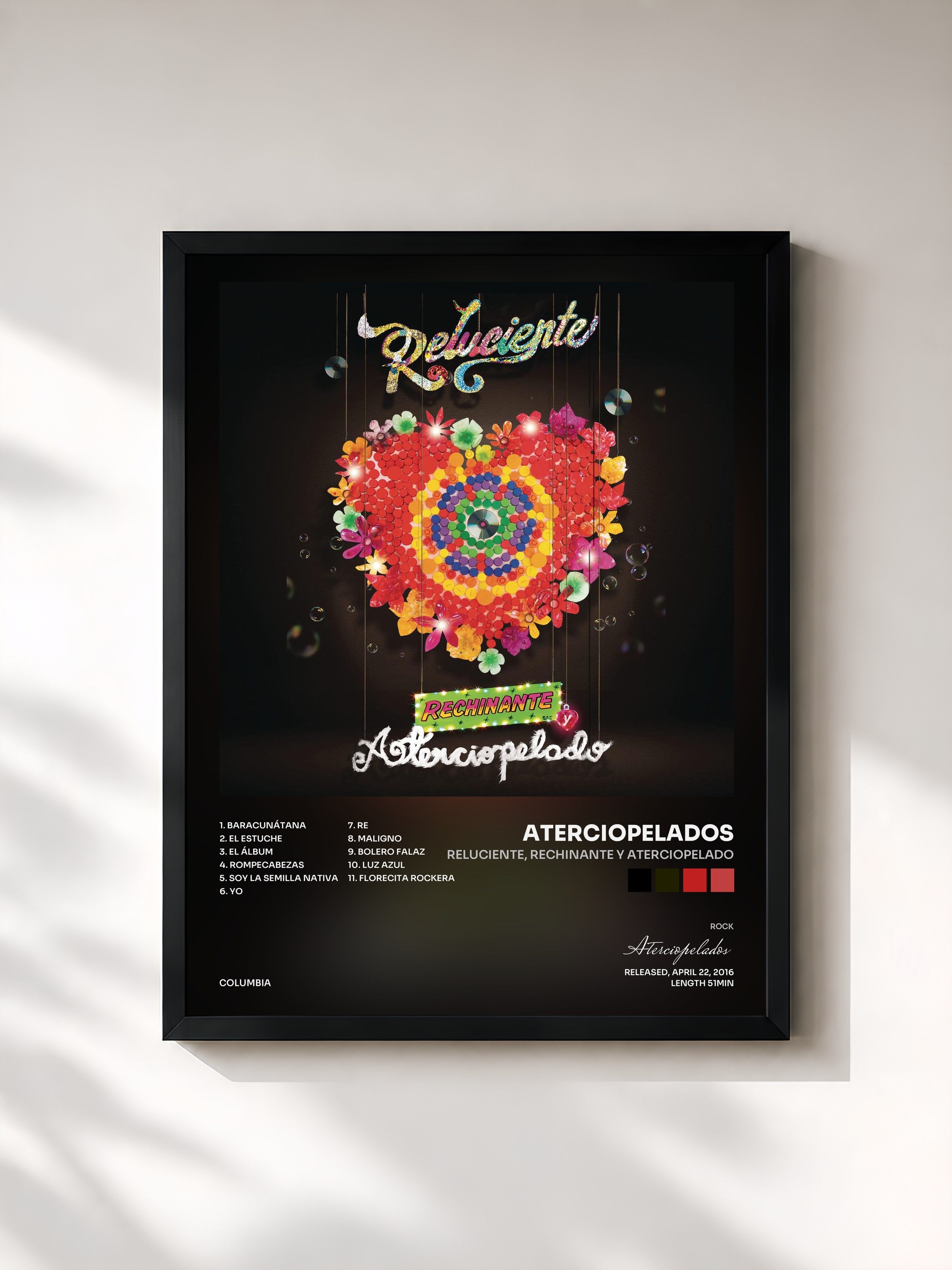 #noir Tableau de l'album Reluciente, Rechinante y Aterciopelado de Aterciopelados, cadre noir, imprimé et encadré en France