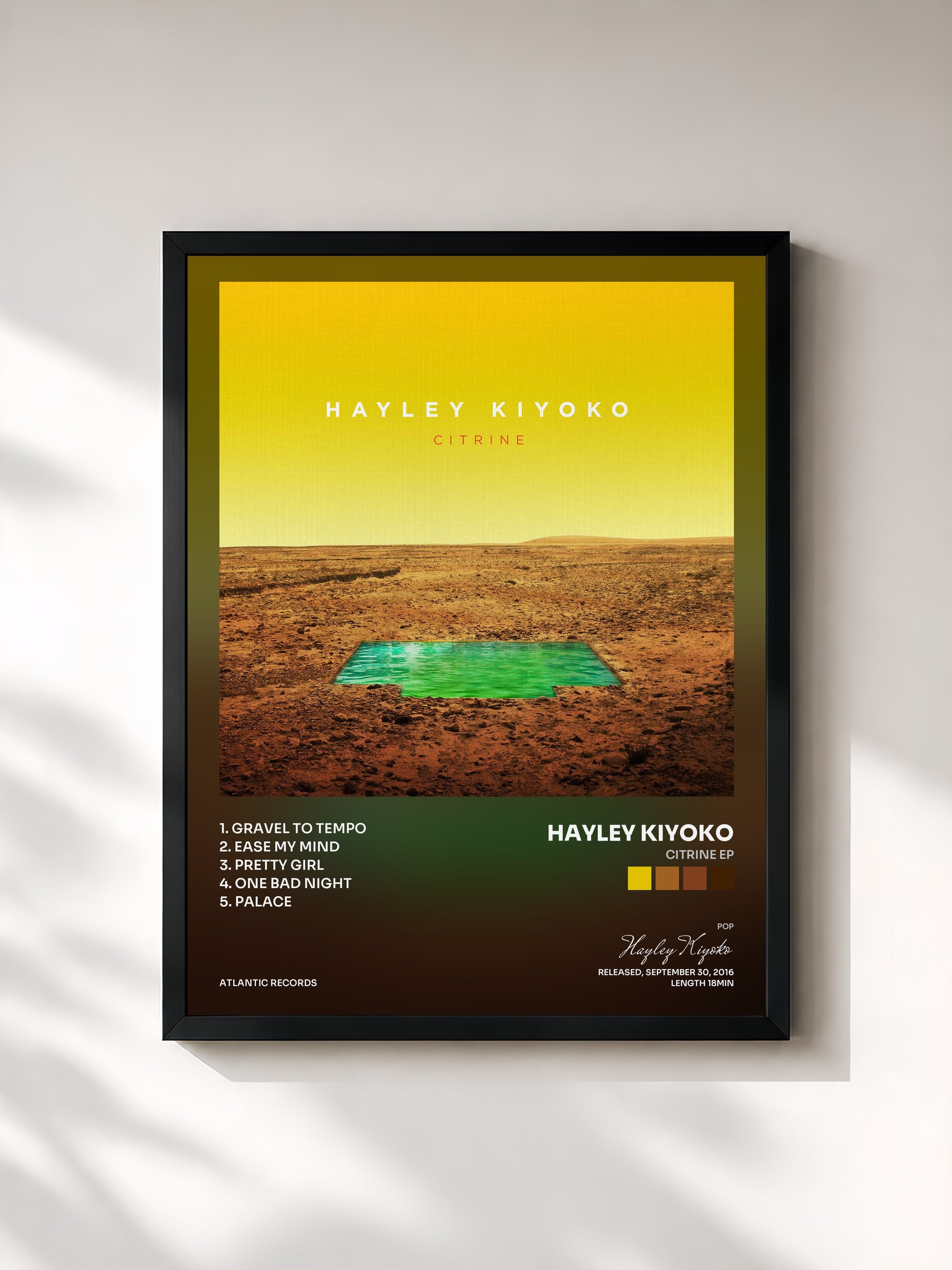 #noir Tableau de l'album Citrine EP de Hayley Kiyoko, cadre noir, imprimé et encadré en France