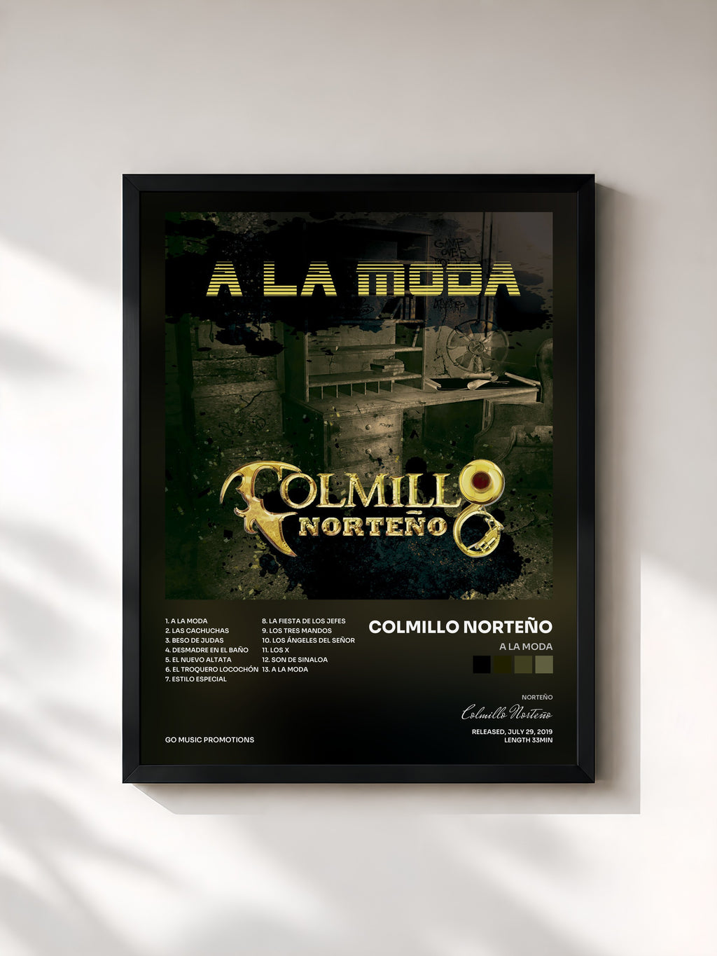 #noir Tableau de l'album A la Moda de Colmillo Norteño, cadre noir, imprimé et encadré en France