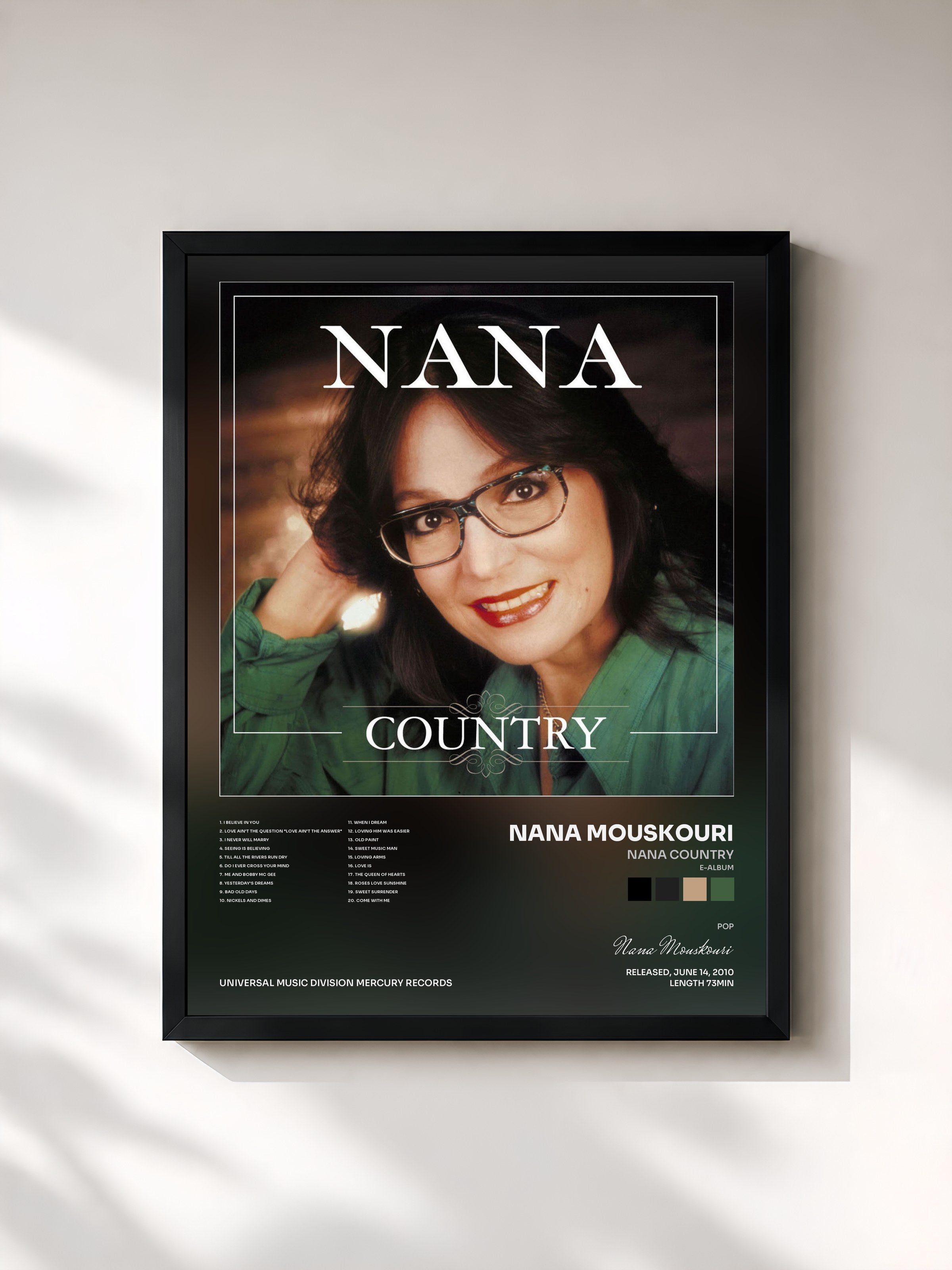 #noir Tableau de l'album Nana Country (e-album) de Nana Mouskouri, cadre noir, imprimé et encadré en France