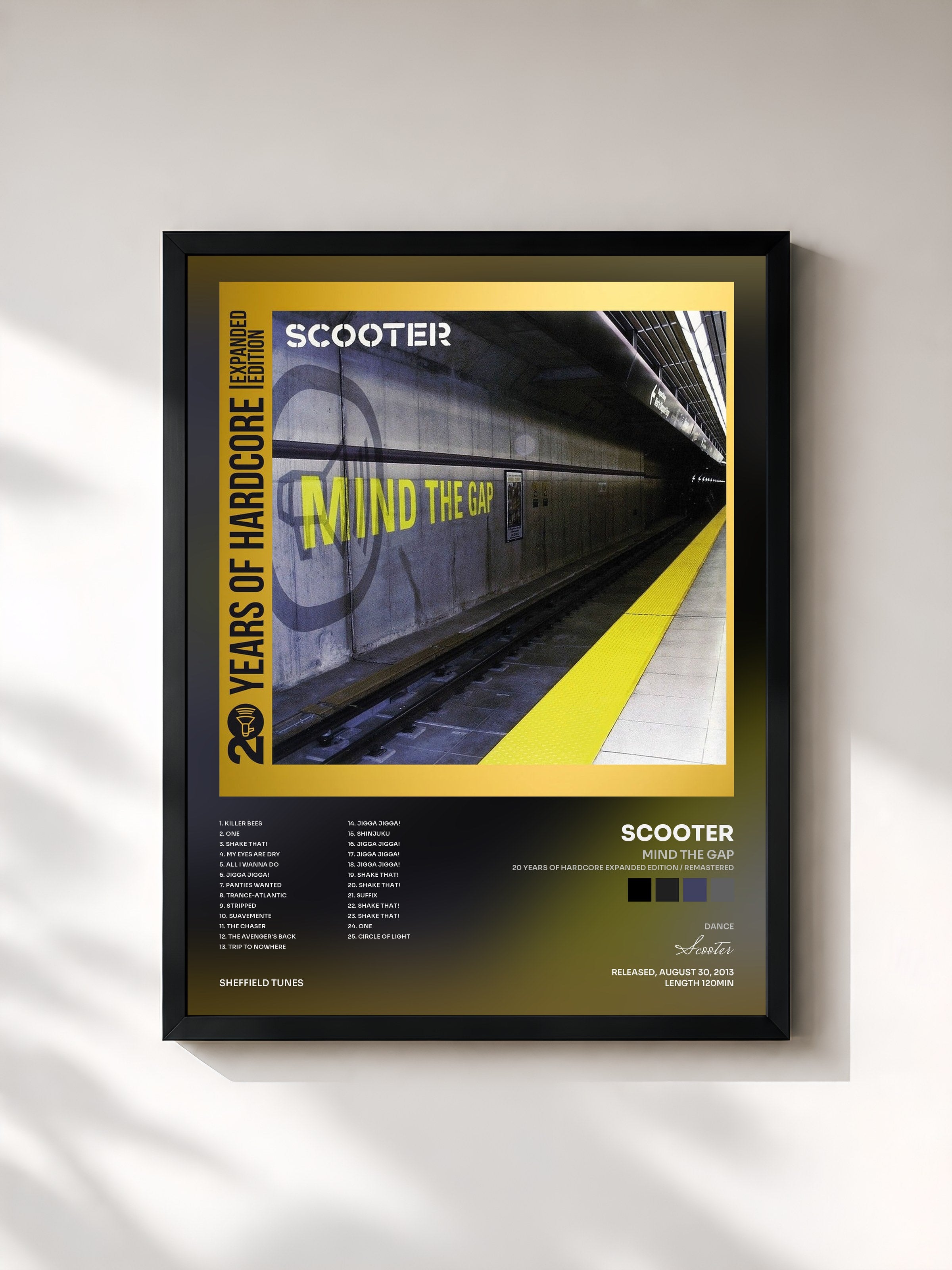 #noir Tableau de l'album Mind The Gap (20 Years Of Hardcore Expanded Edition / Remastered) de Scooter, cadre noir, imprimé et encadré en France