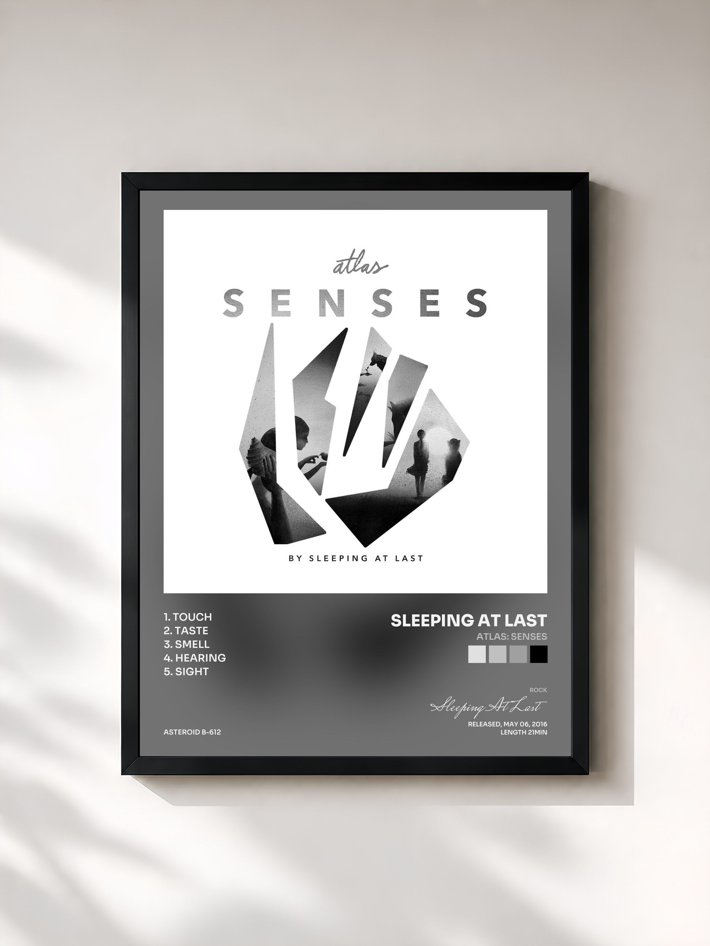 #noir Tableau de l'album Atlas: Senses de Sleeping At Last, cadre noir, imprimé et encadré en France