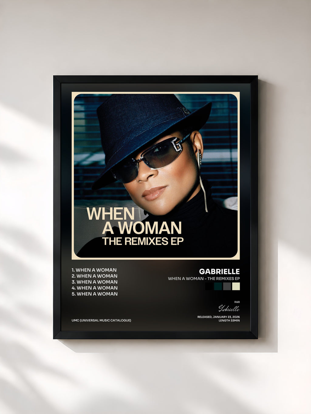 #noir Tableau de l'album When A Woman - The Remixes EP de Gabrielle, cadre noir, imprimé et encadré en France