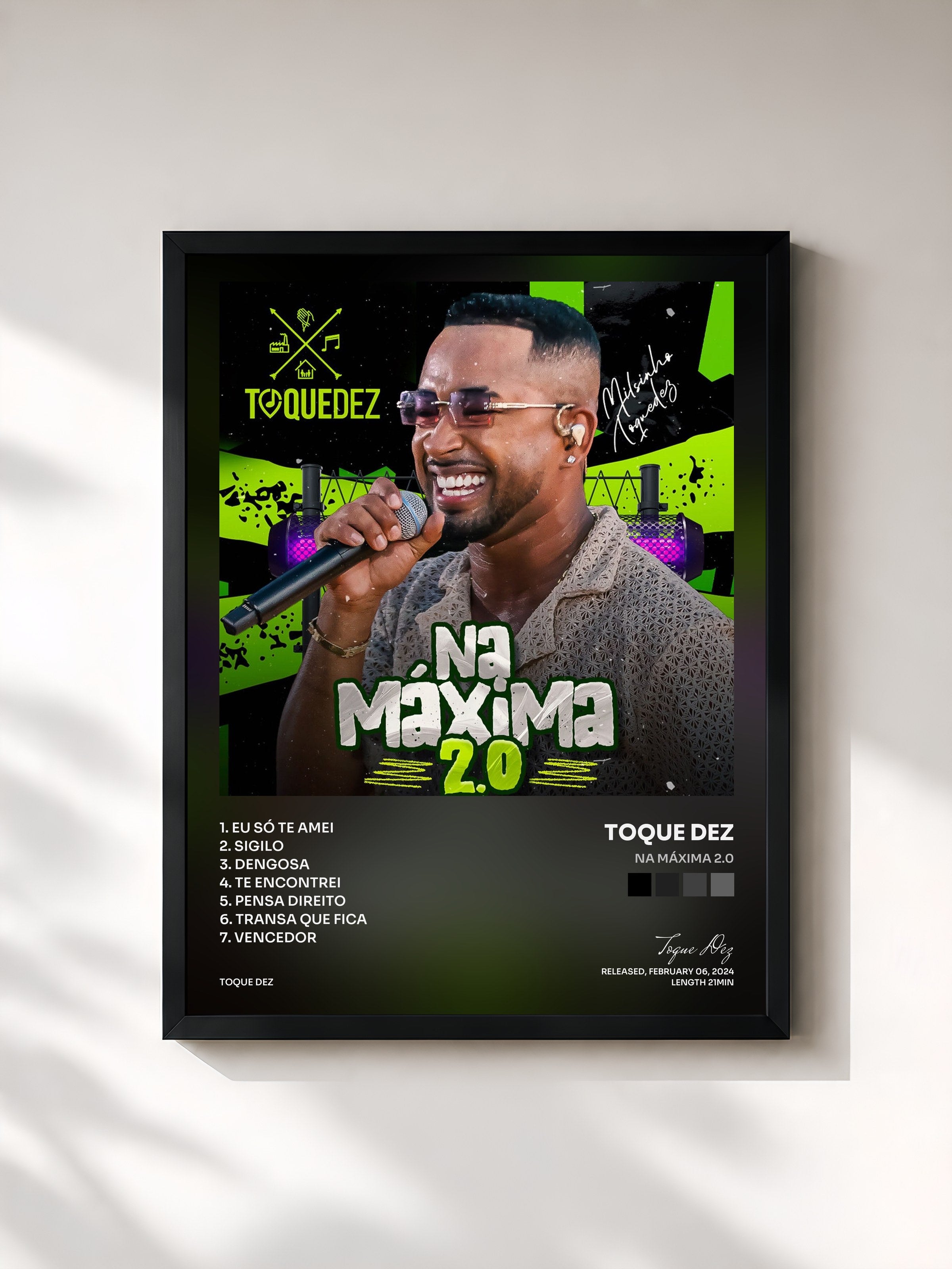 #noir Tableau de l'album Na máxima 2.0 de Toque Dez, cadre noir, imprimé et encadré en France