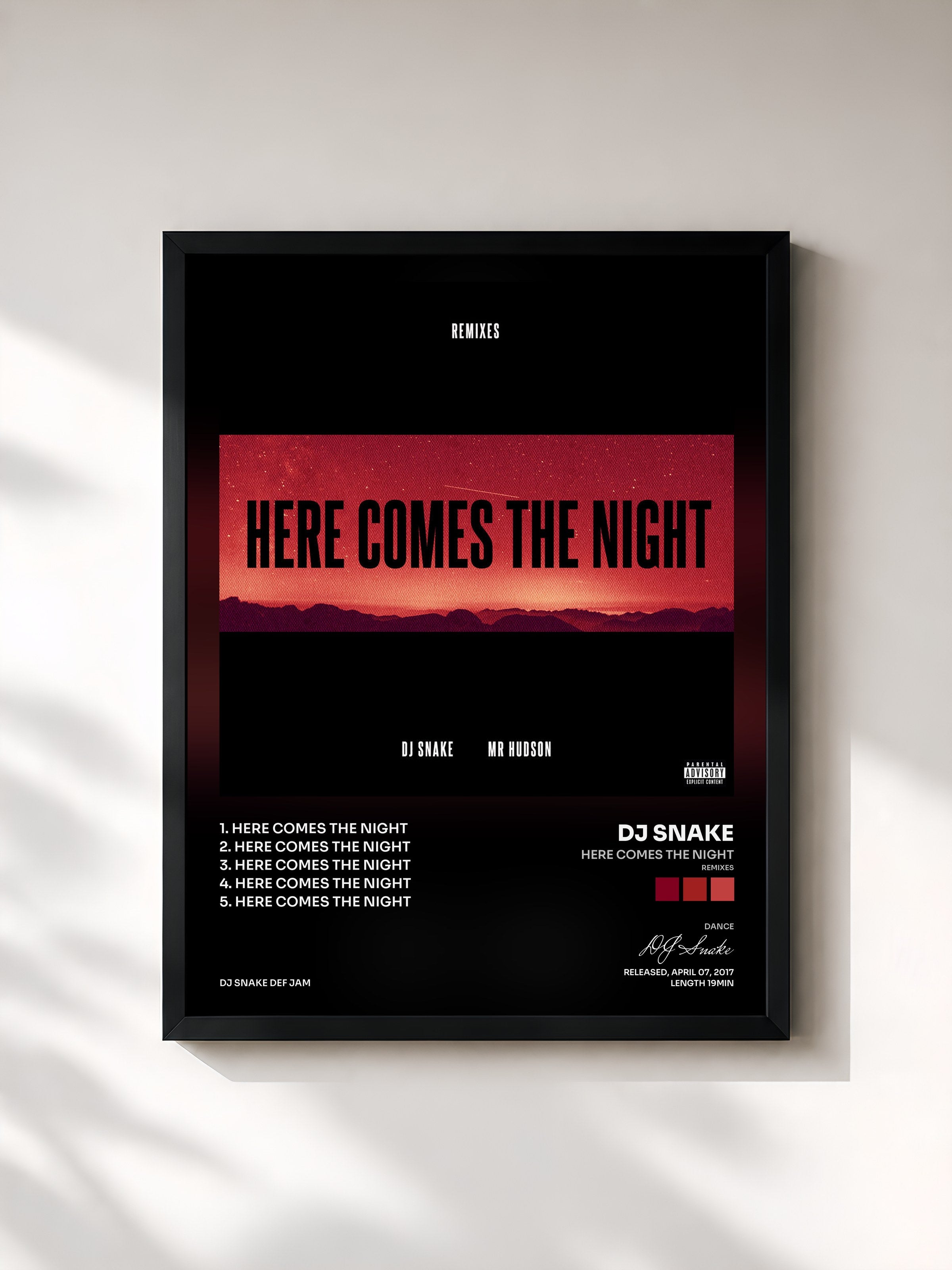 #noir Tableau de l'album Here Comes The Night (Remixes) de DJ Snake, cadre noir, imprimé et encadré en France