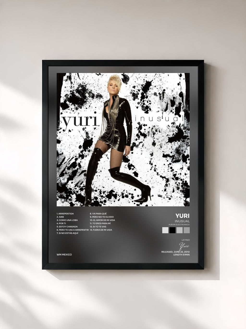 #noir Tableau de l'album Inusual (Album Electronico) de Yuri, cadre noir, imprimé et encadré en France