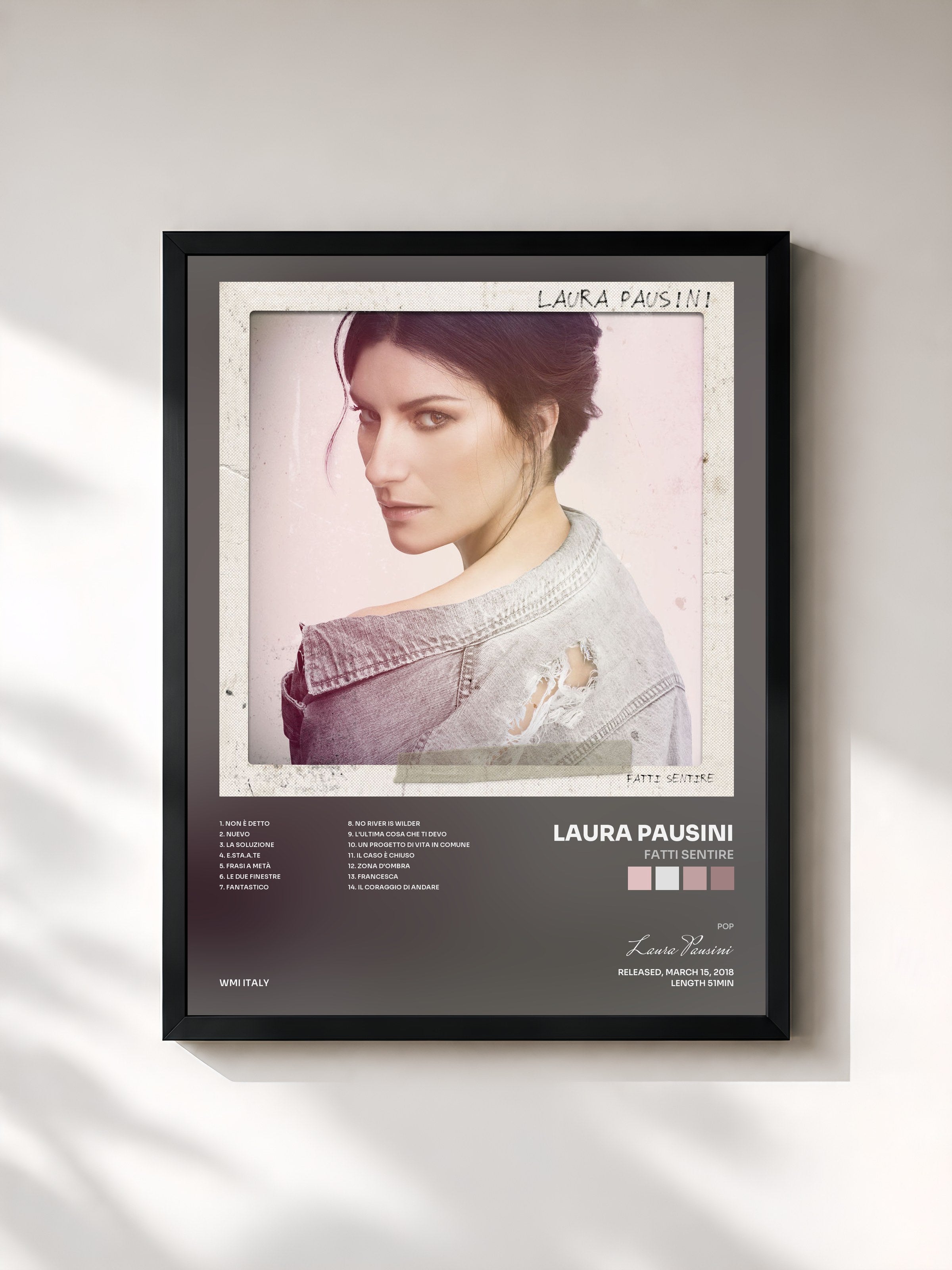 #noir Tableau de l'album Fatti sentire de Laura Pausini, cadre noir, imprimé et encadré en France