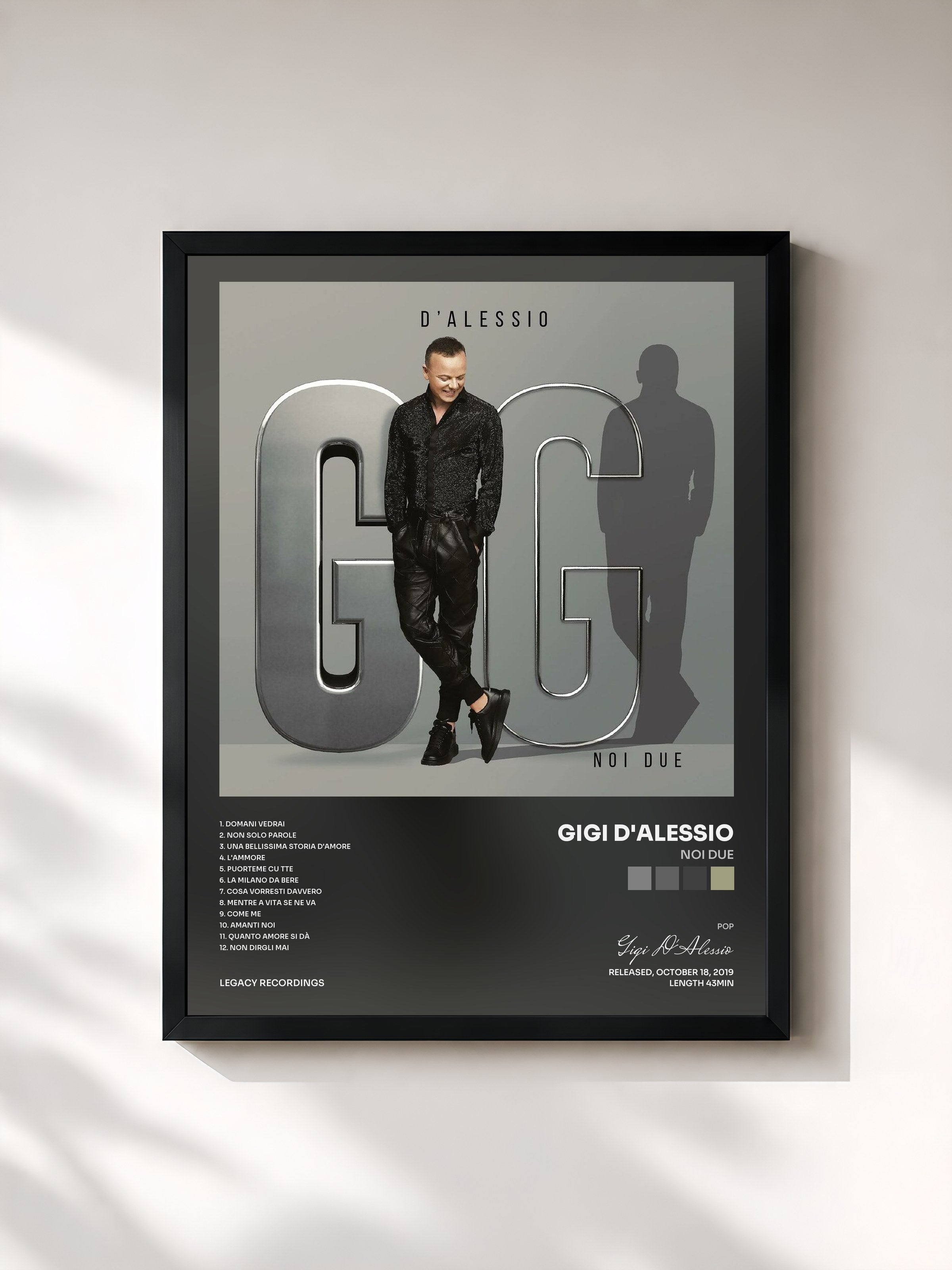 #noir Tableau de l'album Noi due de Gigi D'Alessio, cadre noir, imprimé et encadré en France