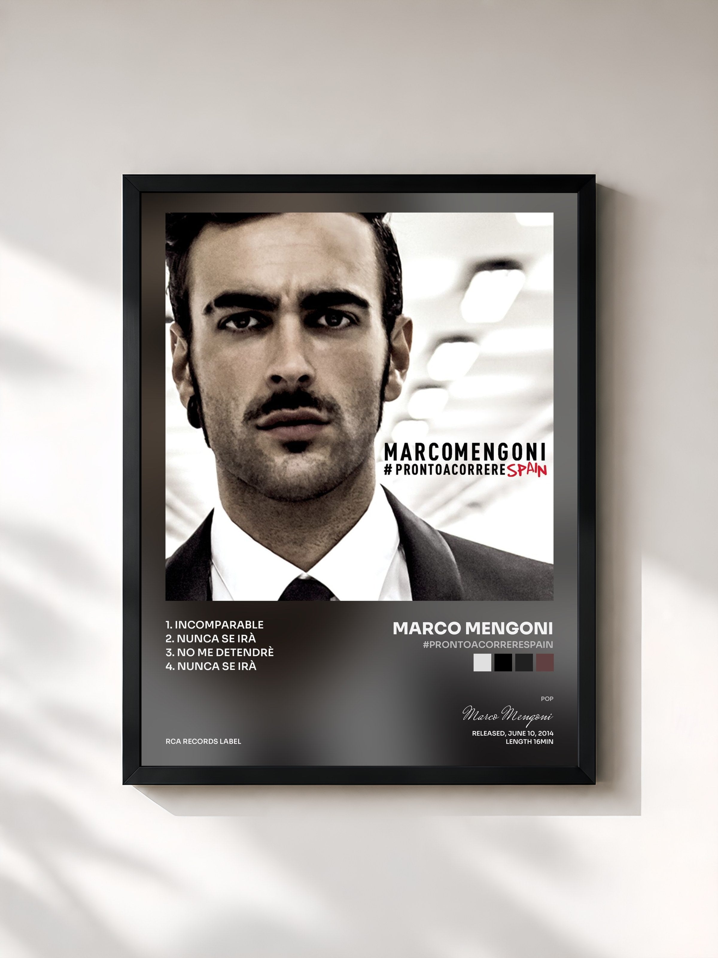 #noir Tableau de l'album #PRONTOACORRERESPAIN de Marco Mengoni, cadre noir, imprimé et encadré en France