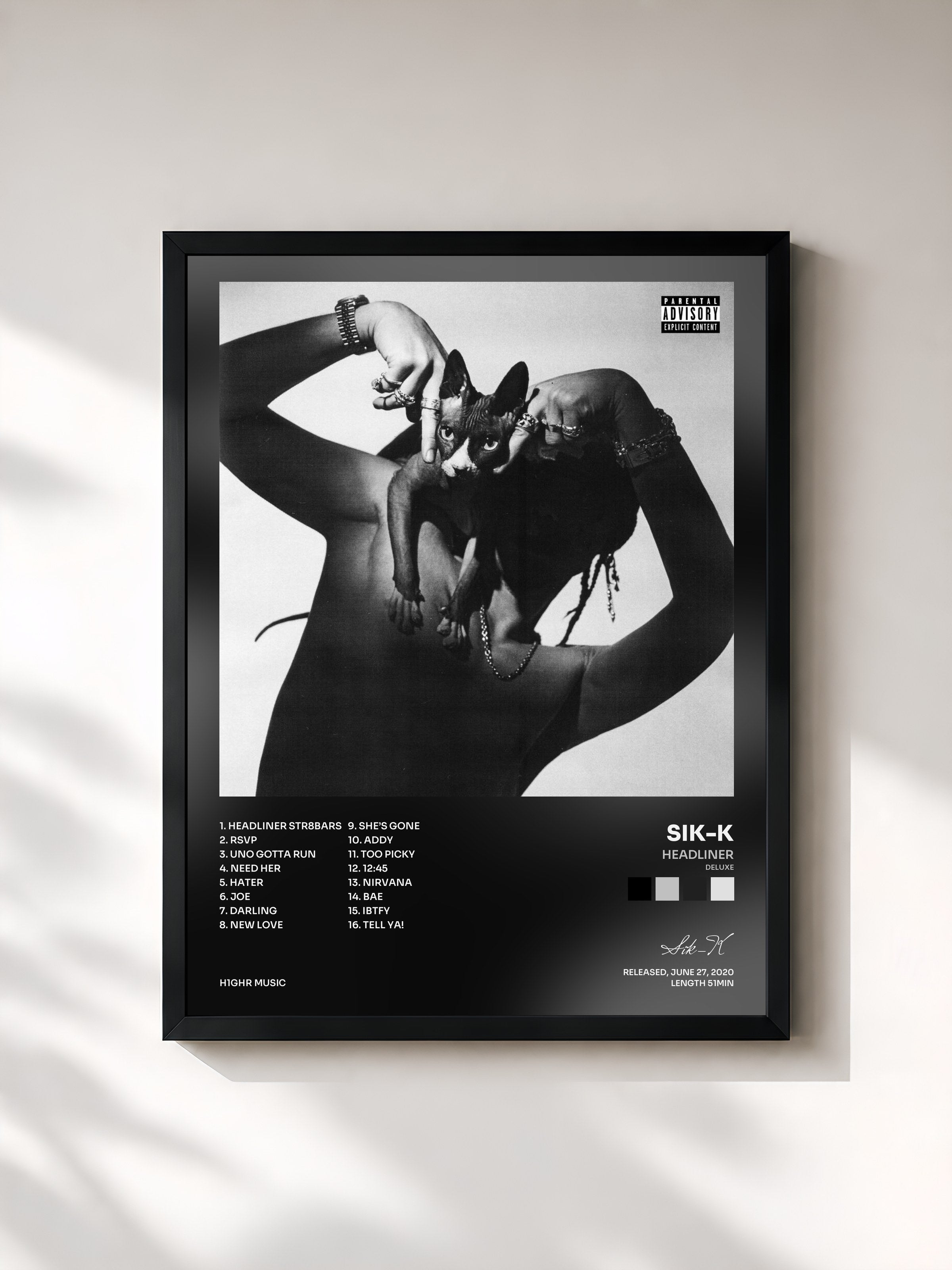 #noir Tableau de l'album HEADLINER (Deluxe) de Sik-K, cadre noir, imprimé et encadré en France