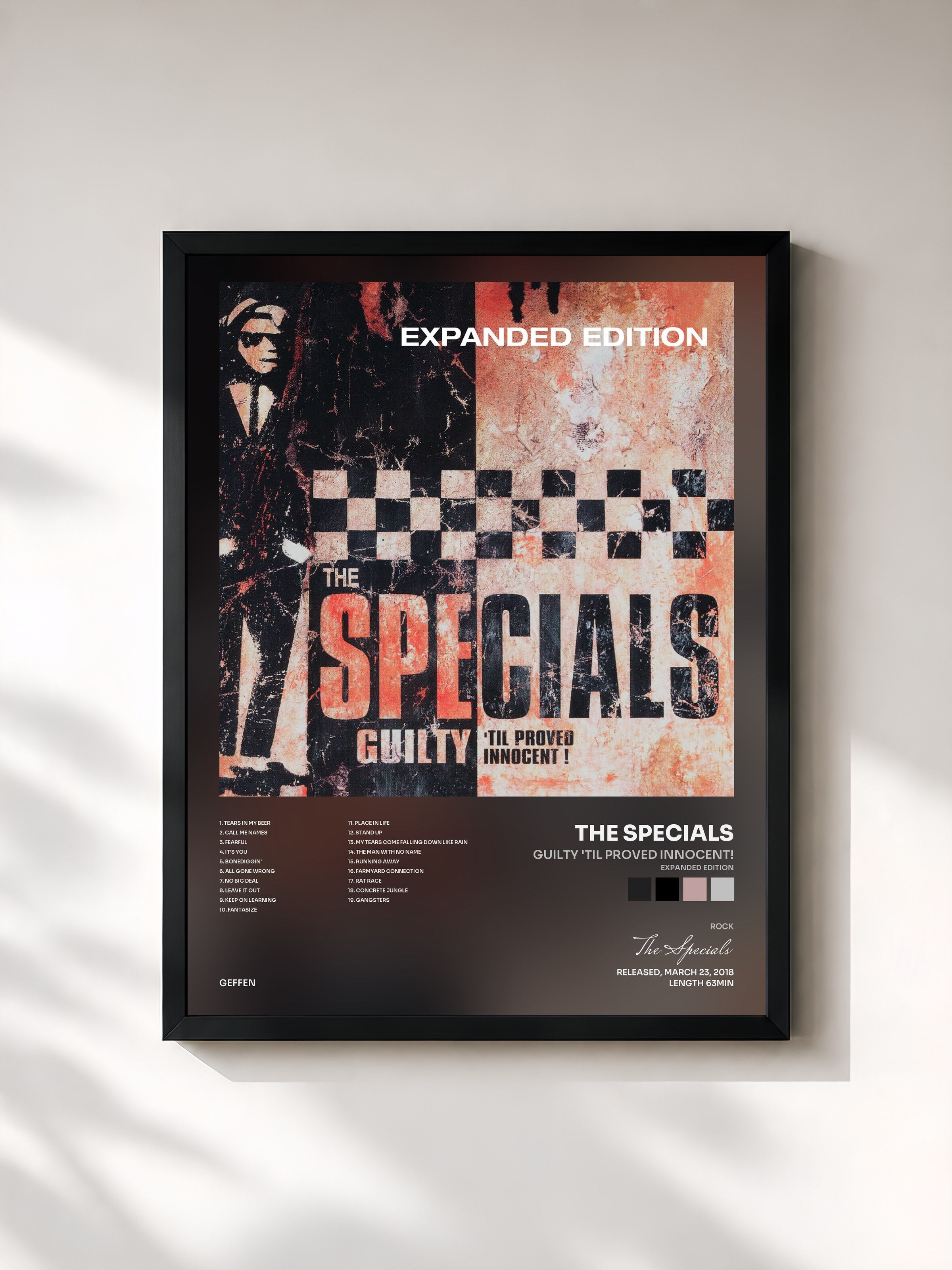 #noir Tableau de l'album Guilty 'Til Proved Innocent! (Expanded Edition) de The Specials, cadre noir, imprimé et encadré en France