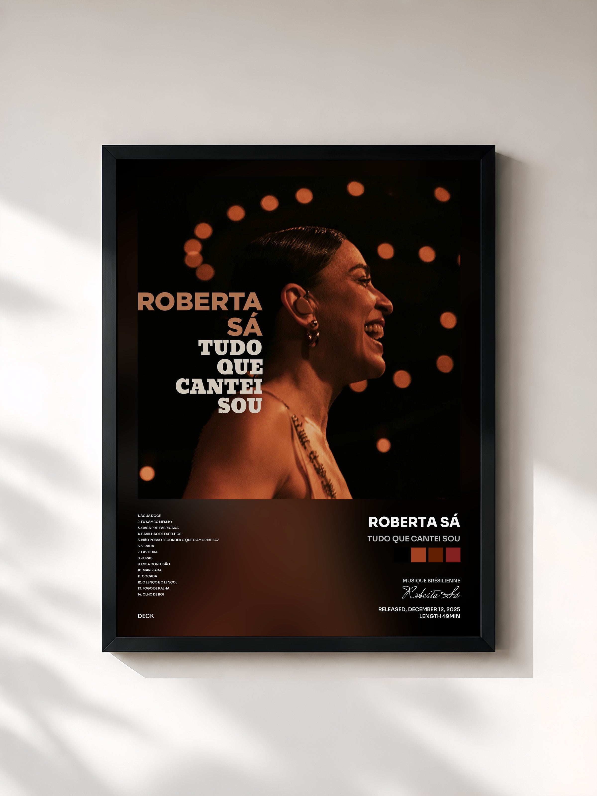 #noir Tableau de l'album Tudo Que Cantei Sou de Roberta Sá, cadre noir, imprimé et encadré en France