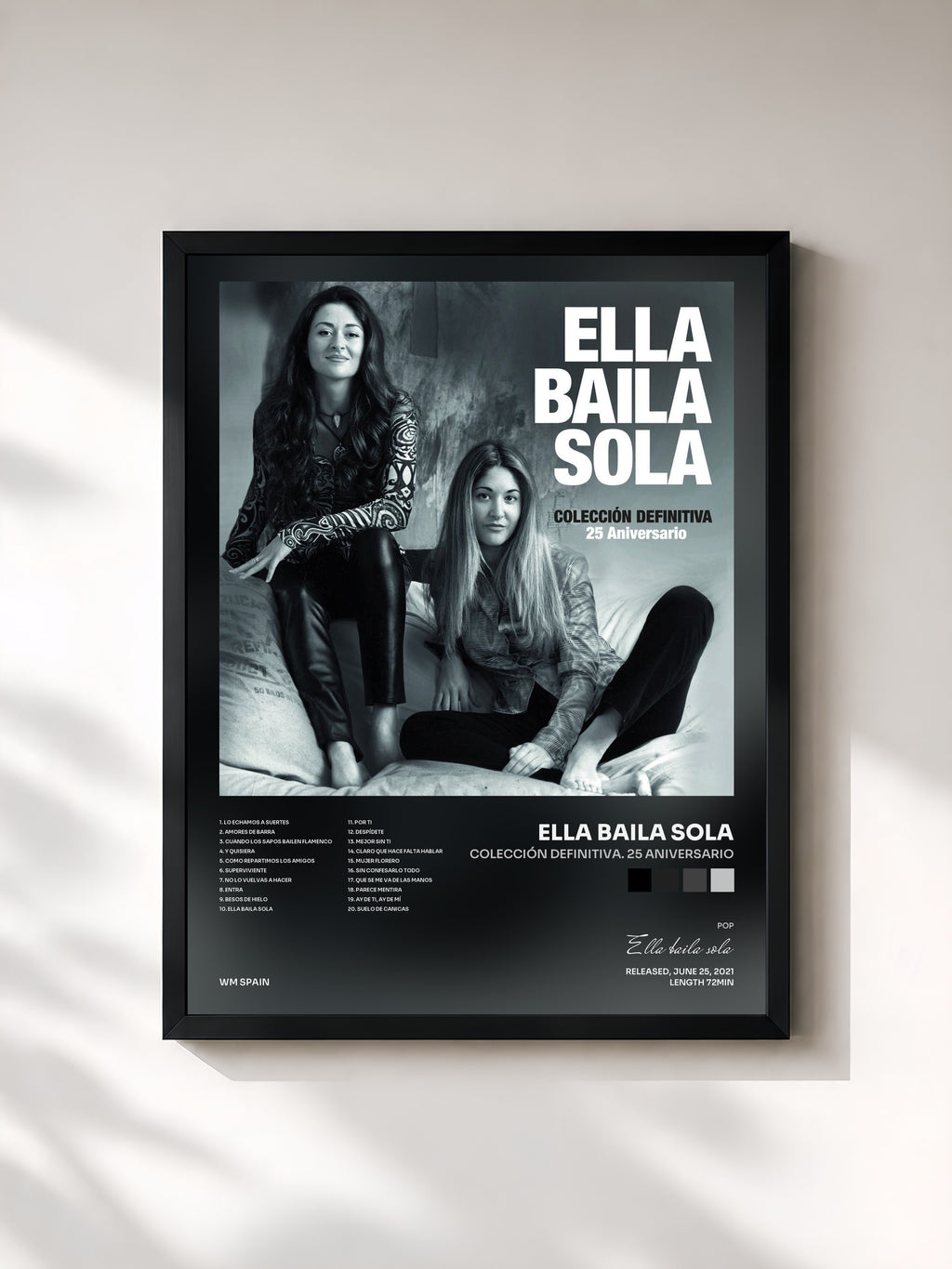 #noir Tableau de l'album Colección definitiva. 25 Aniversario de Ella baila sola, cadre noir, imprimé et encadré en France