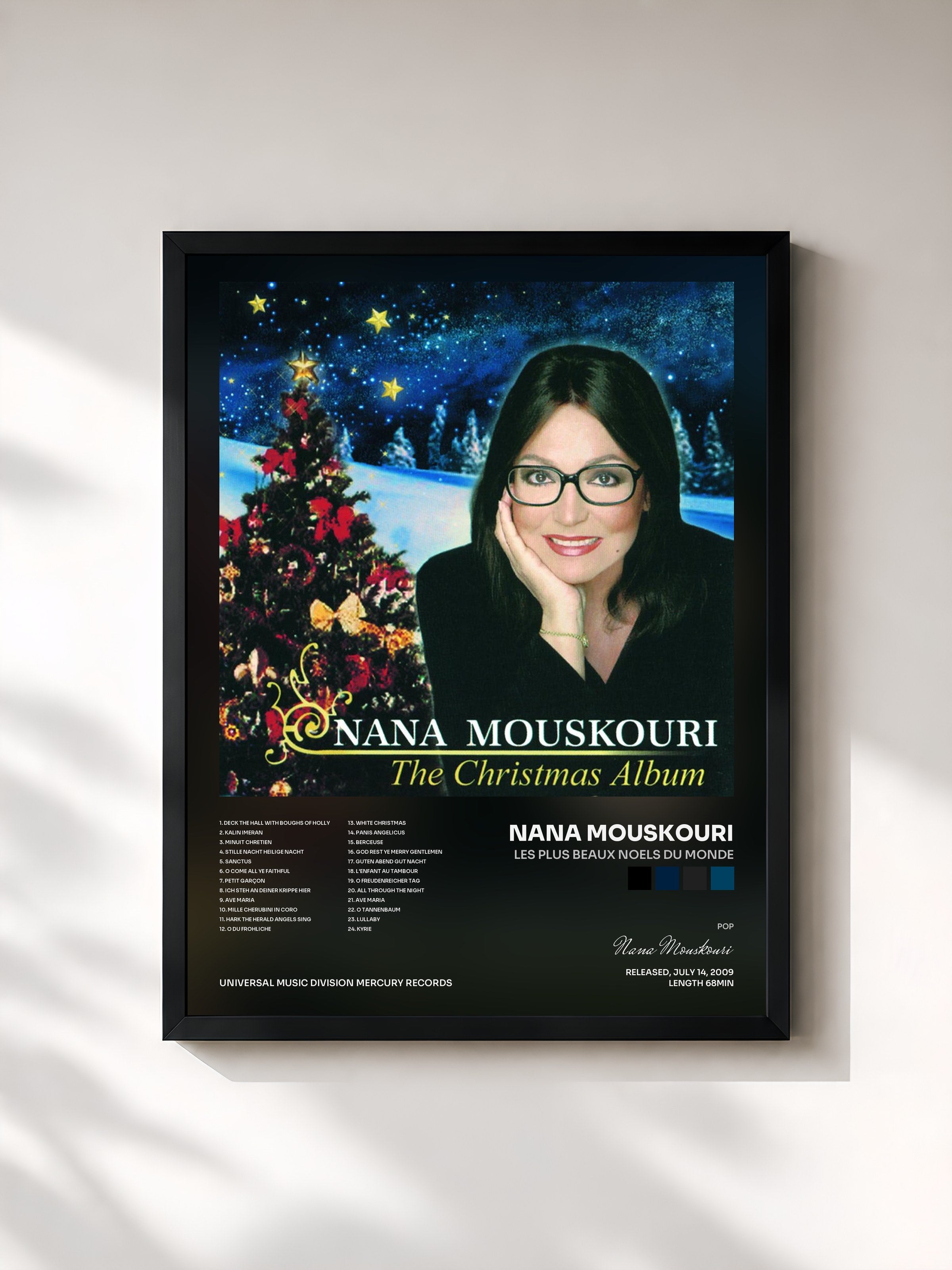 #noir Tableau de l'album Les Plus Beaux Noels Du Monde de Nana Mouskouri, cadre noir, imprimé et encadré en France