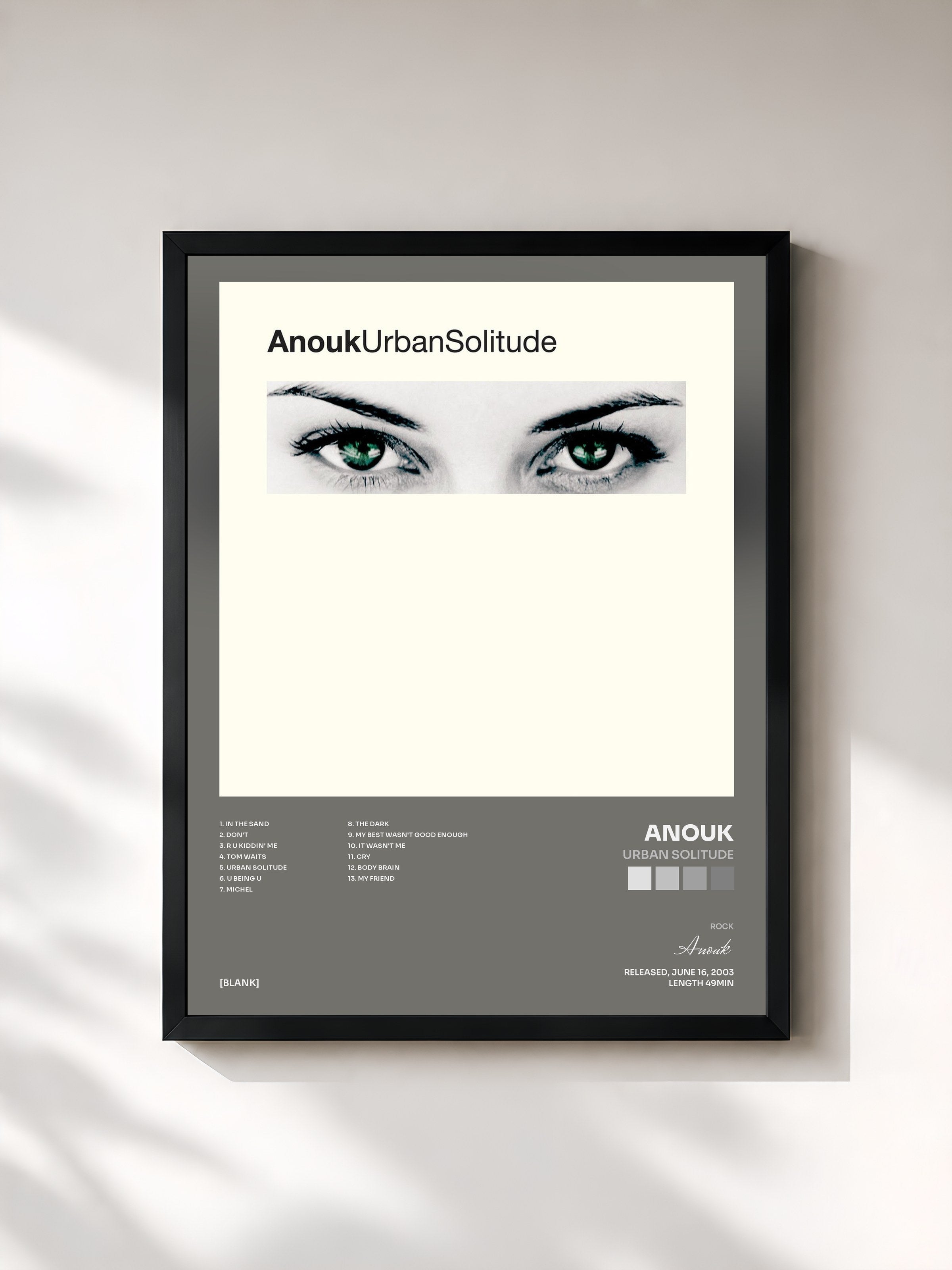 #noir Tableau de l'album Urban Solitude de Anouk, cadre noir, imprimé et encadré en France