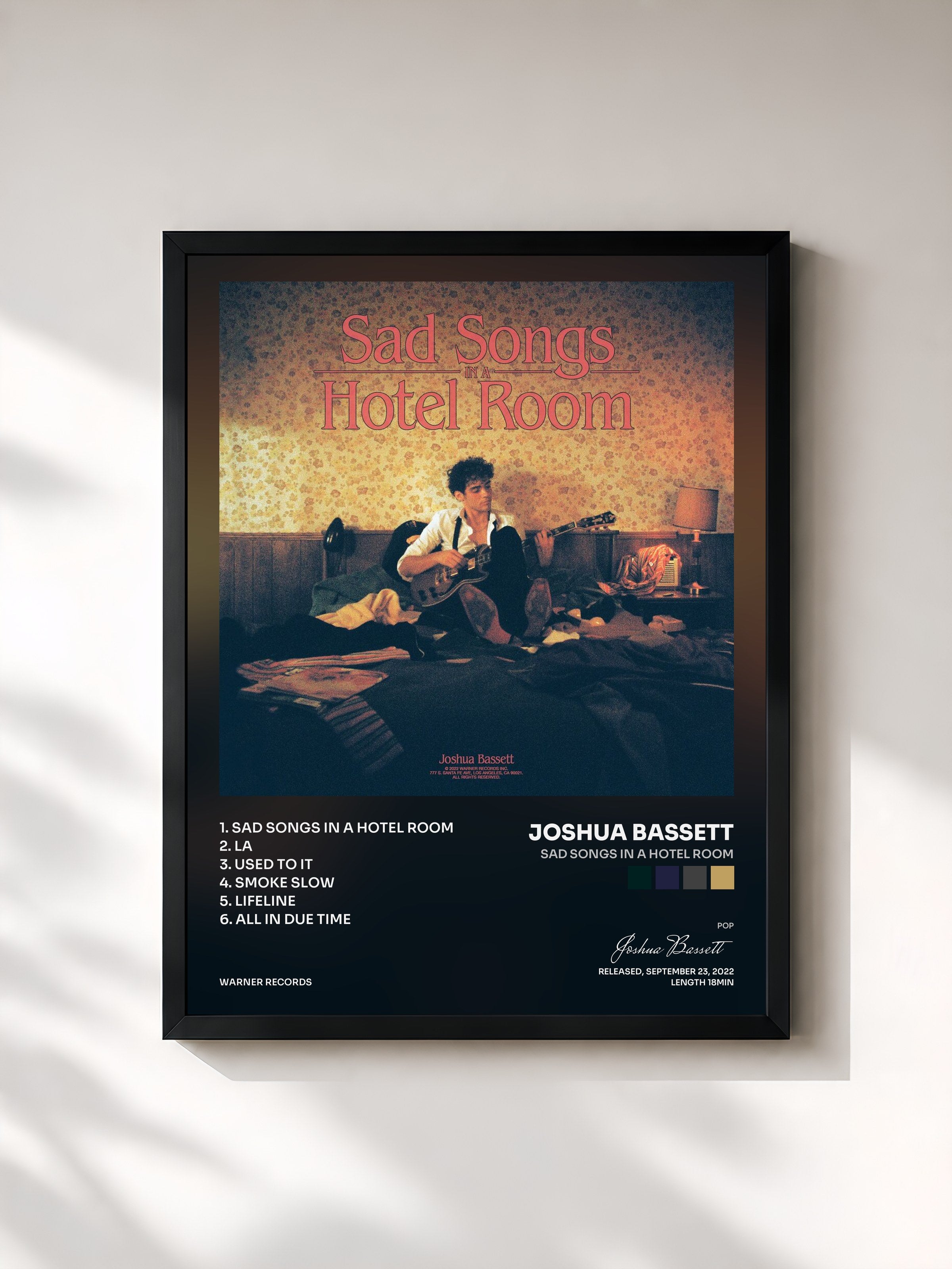 #noir Tableau de l'album Sad Songs In A Hotel Room de Joshua Bassett, cadre noir, imprimé et encadré en France