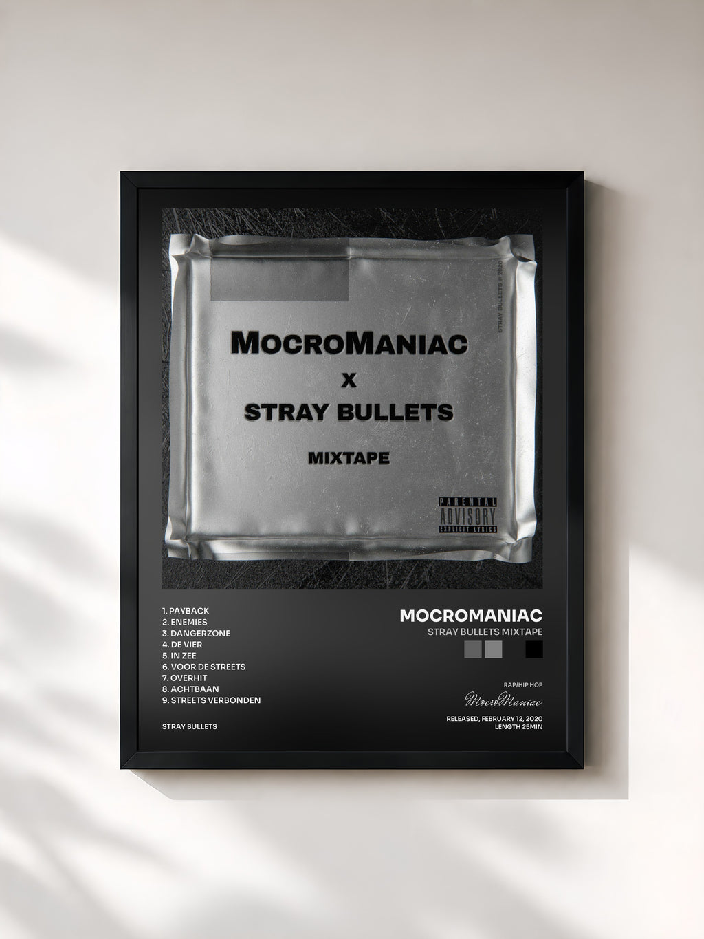 #noir Tableau de l'album Stray Bullets Mixtape de MocroManiac, cadre noir, imprimé et encadré en France