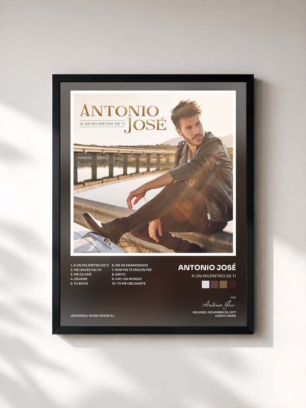 #noir Tableau de l'album A Un Milímetro De Ti de Antonio José, cadre noir, imprimé et encadré en France