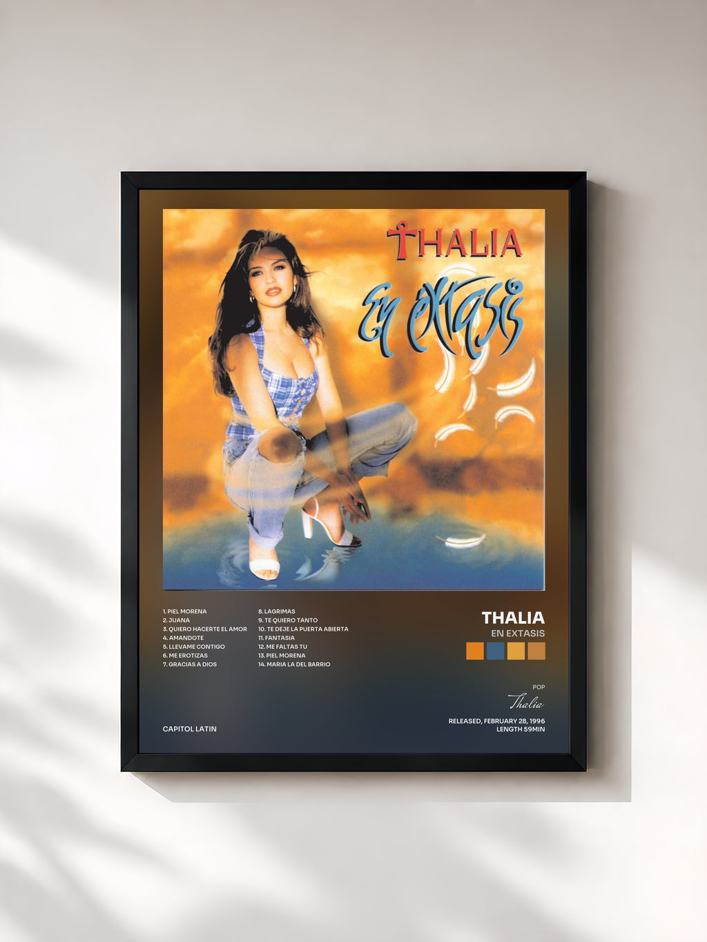 #noir Tableau de l'album En Extasis de Thalia, cadre noir, imprimé et encadré en France