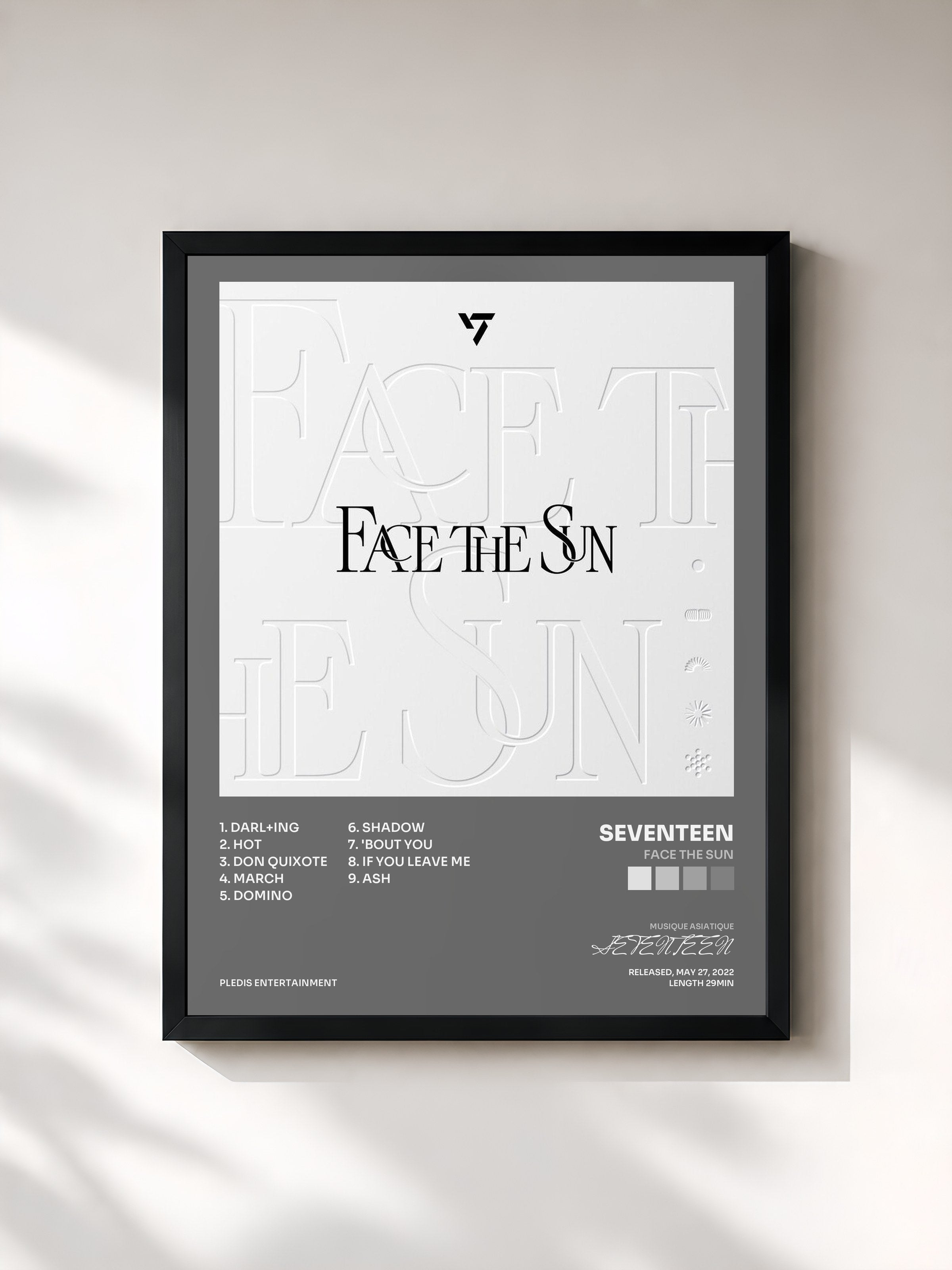 #noir Tableau de l'album Face the Sun de SEVENTEEN, cadre noir, imprimé et encadré en France