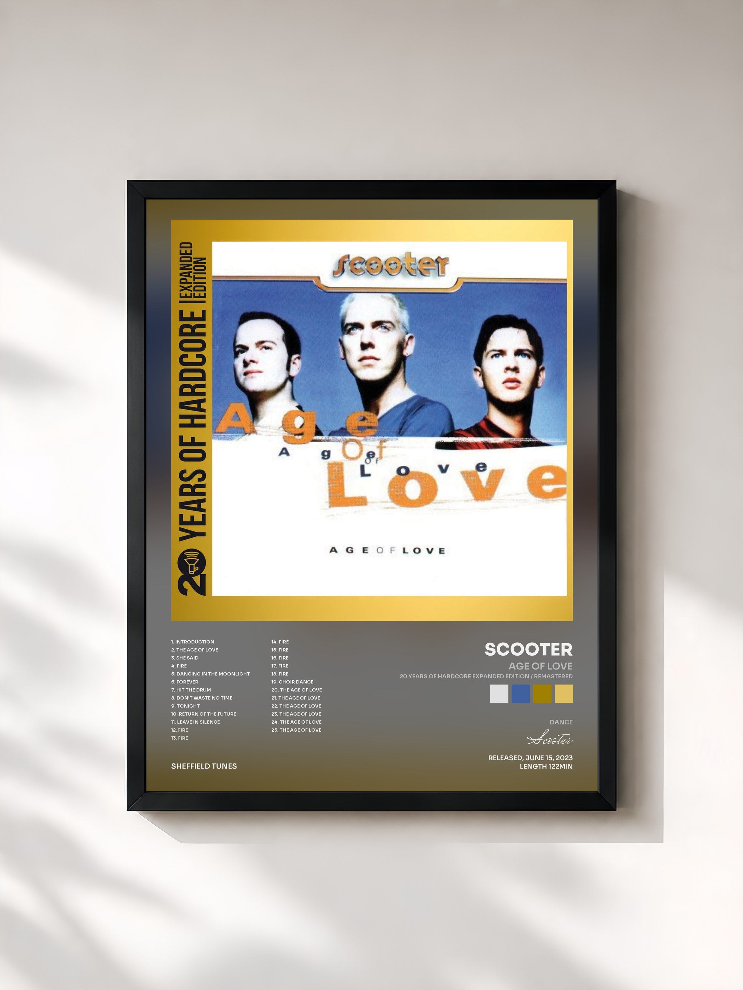 #noir Tableau de l'album Age Of Love (20 Years Of Hardcore Expanded Edition / Remastered) de Scooter, cadre noir, imprimé et encadré en France