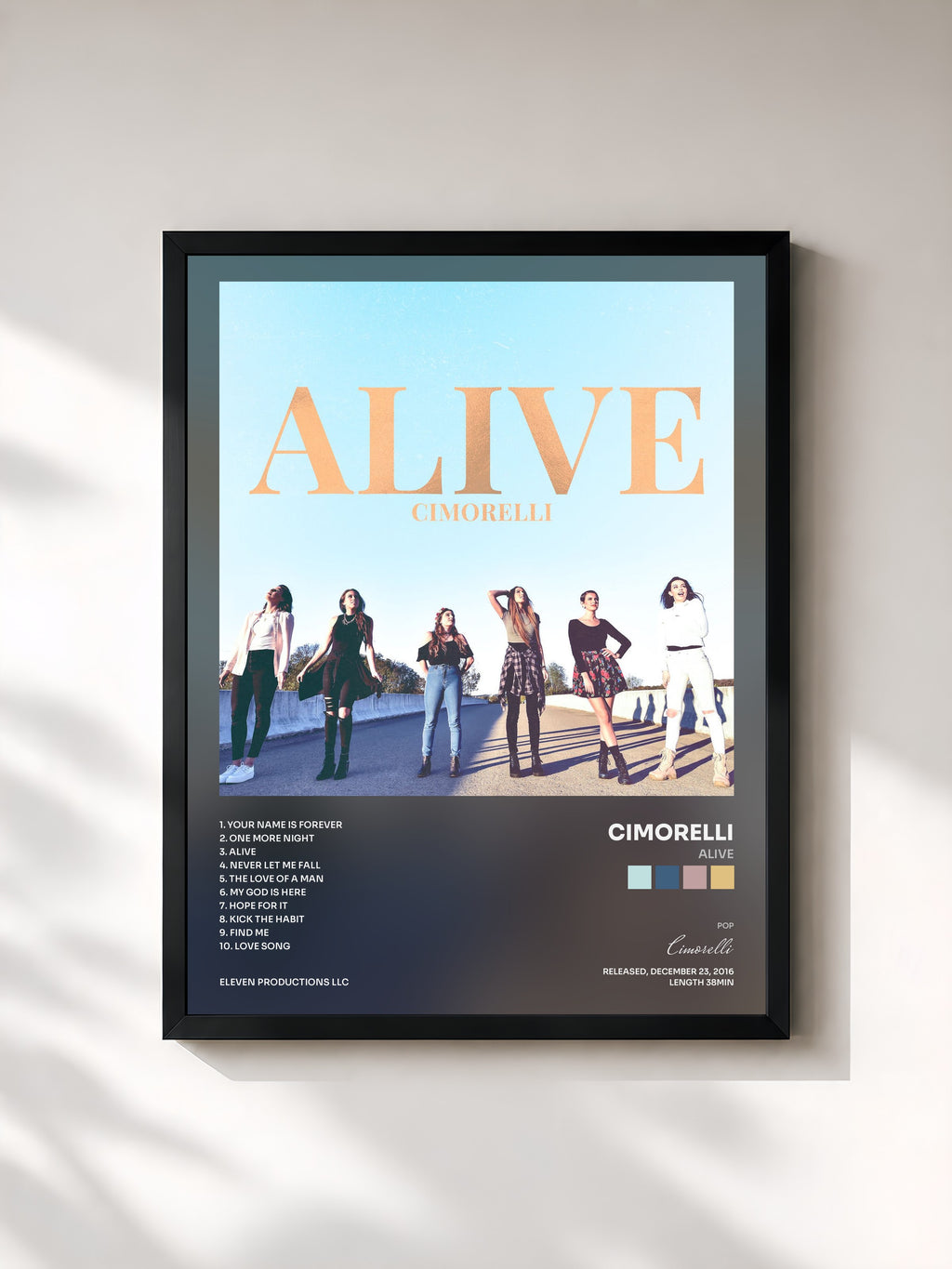 #noir Tableau de l'album Alive de Cimorelli, cadre noir, imprimé et encadré en France