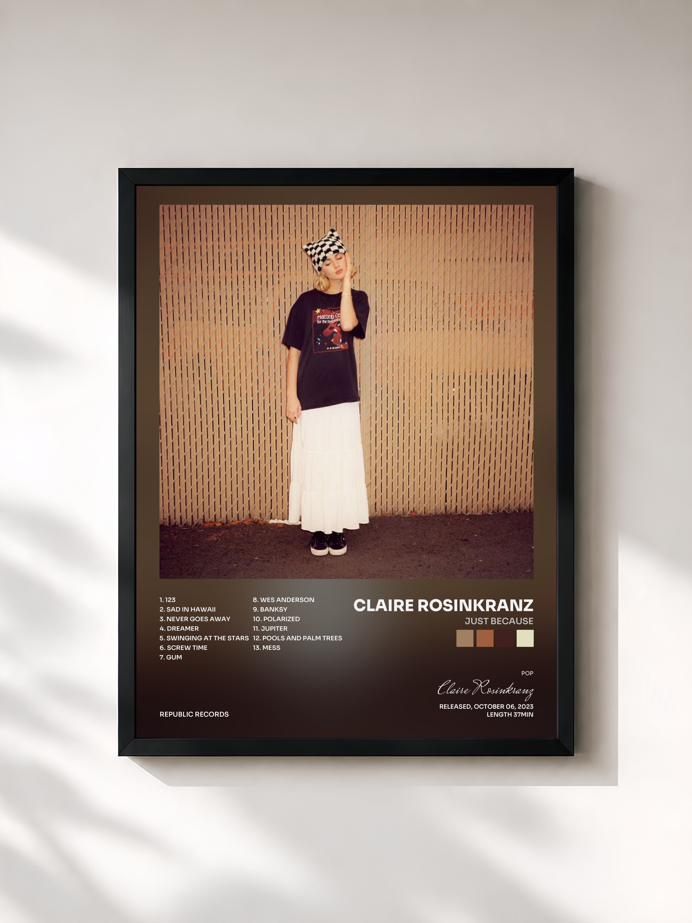 #noir Tableau de l'album Just Because de Claire Rosinkranz, cadre noir, imprimé et encadré en France