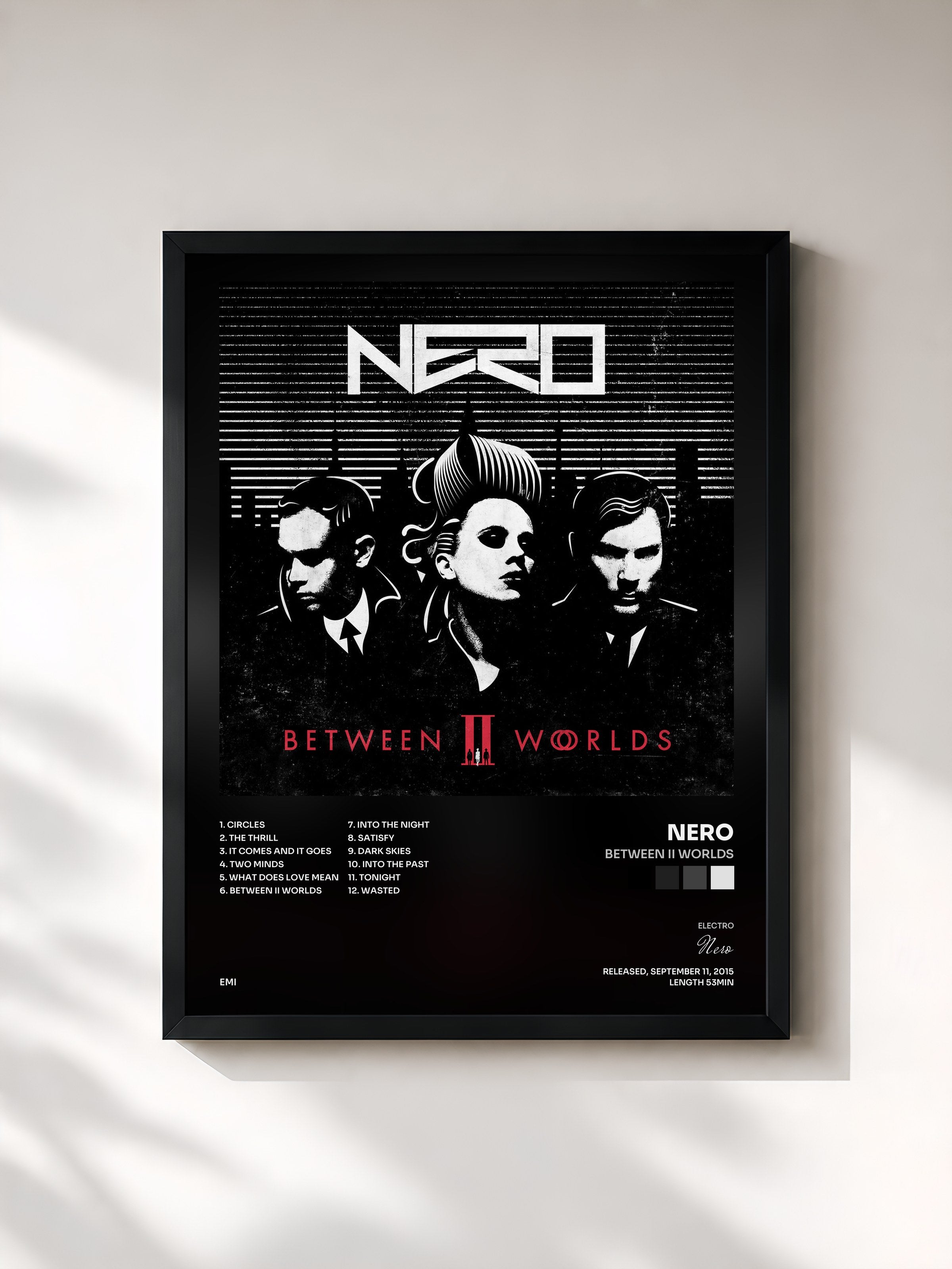 #noir Tableau de l'album Between II Worlds de Nero, cadre noir, imprimé et encadré en France