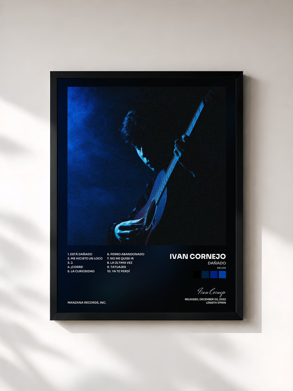 #noir Tableau de l'album Dañado (Deluxe) de Ivan Cornejo, cadre noir, imprimé et encadré en France
