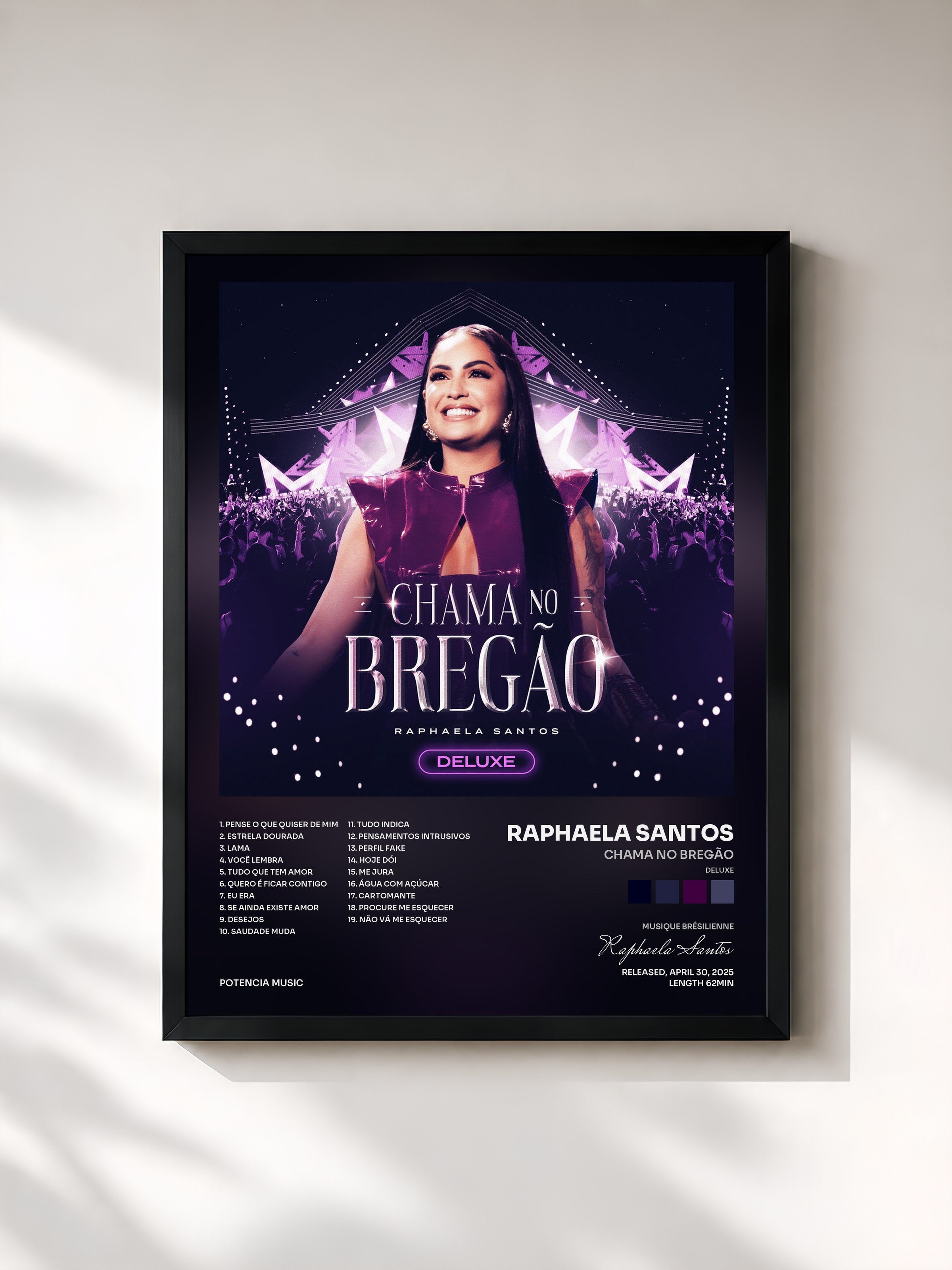 #noir Tableau de l'album Chama no Bregão (Deluxe) de Raphaela Santos, cadre noir, imprimé et encadré en France
