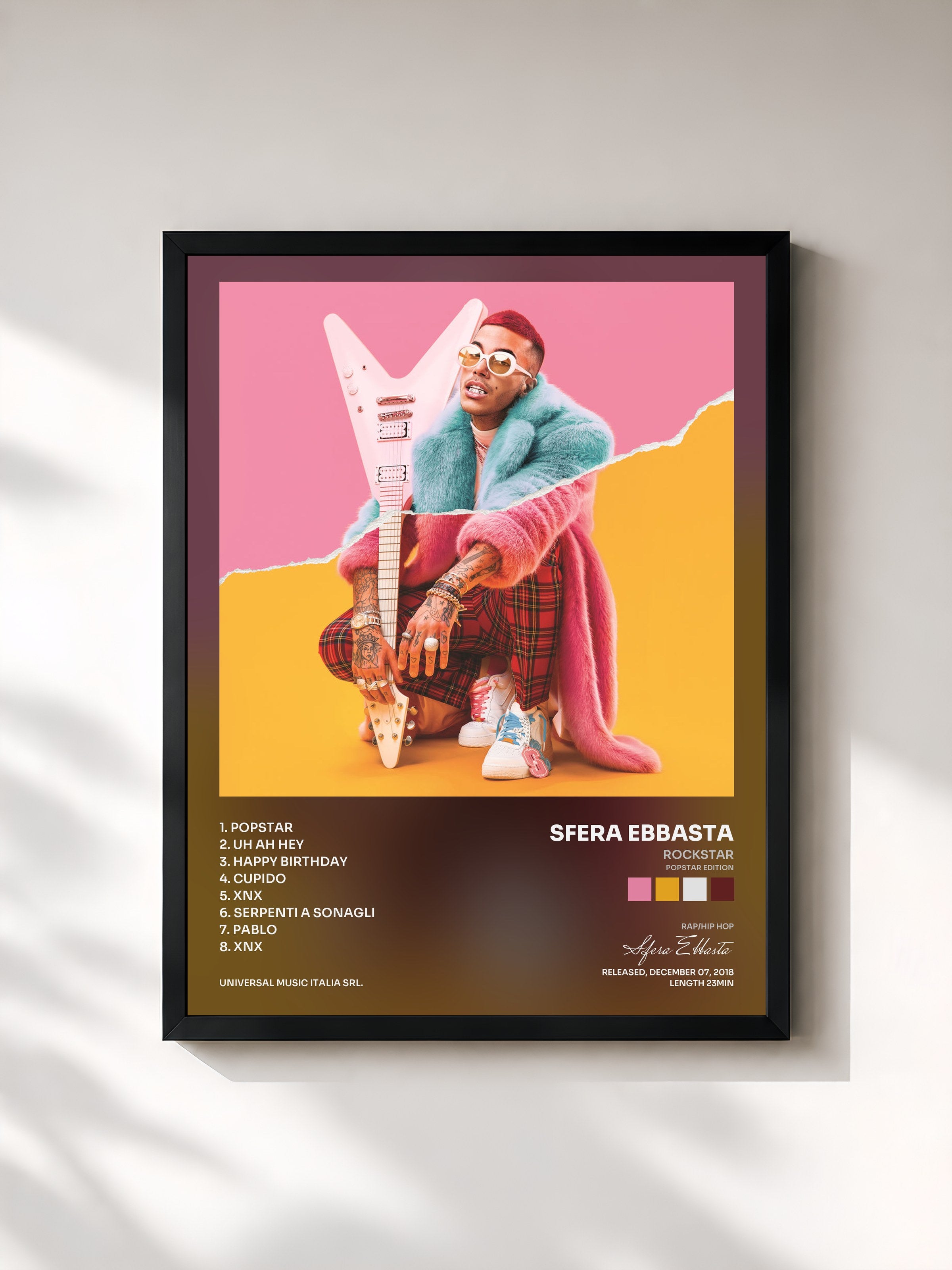 #noir Tableau de l'album Rockstar (Popstar Edition) de Sfera Ebbasta, cadre noir, imprimé et encadré en France