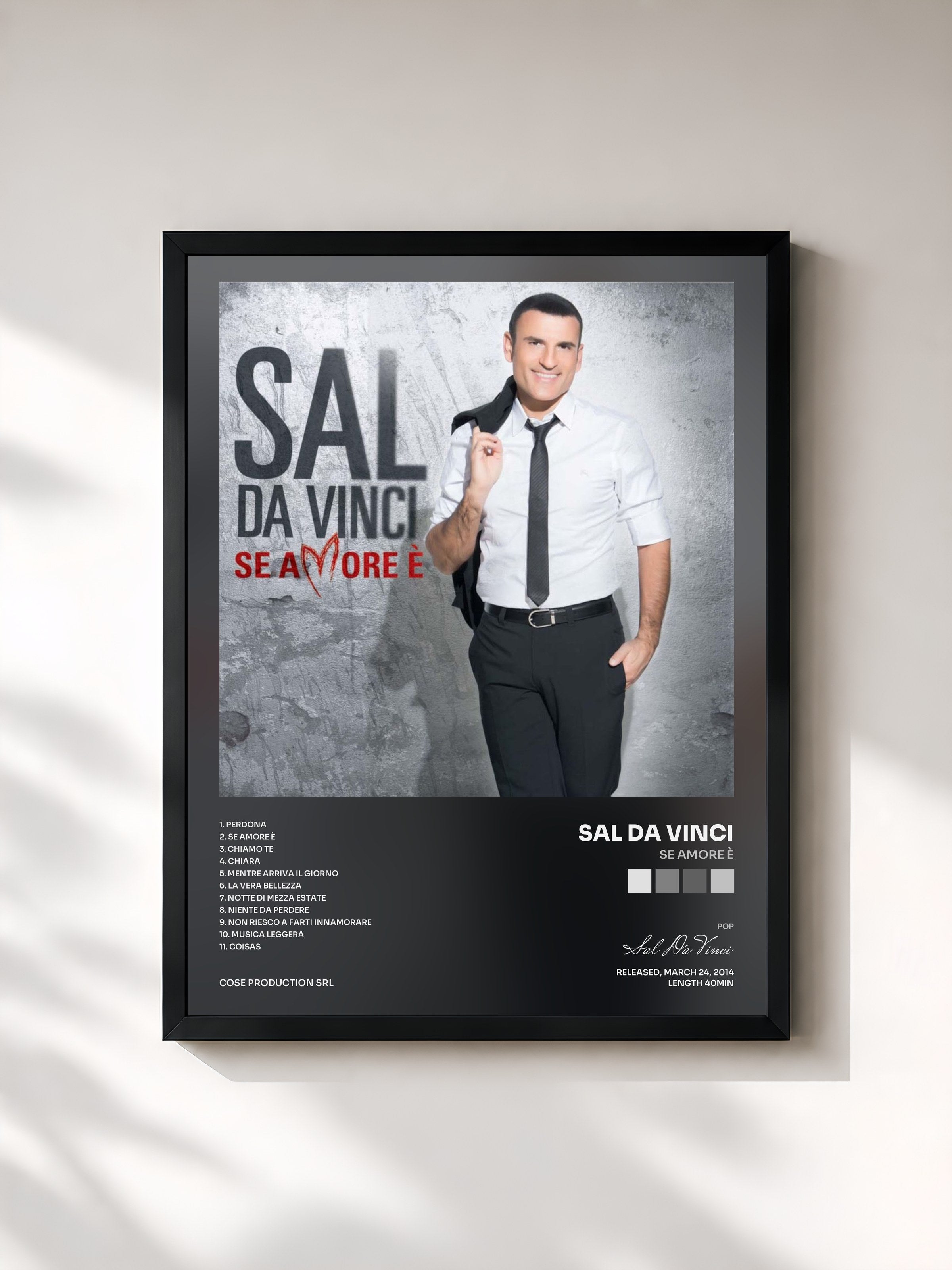#noir Tableau de l'album Se amore è de Sal Da Vinci, cadre noir, imprimé et encadré en France