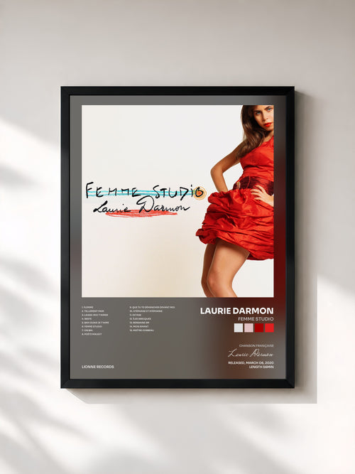 Laurie Darmon · Femme Studio — Affiche encadrée