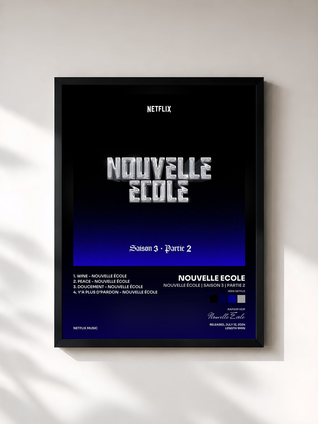 #noir Tableau de l'album Nouvelle École | Saison 3 | Partie 2 (Série Netflix) de Nouvelle Ecole, cadre noir, imprimé et encadré en France