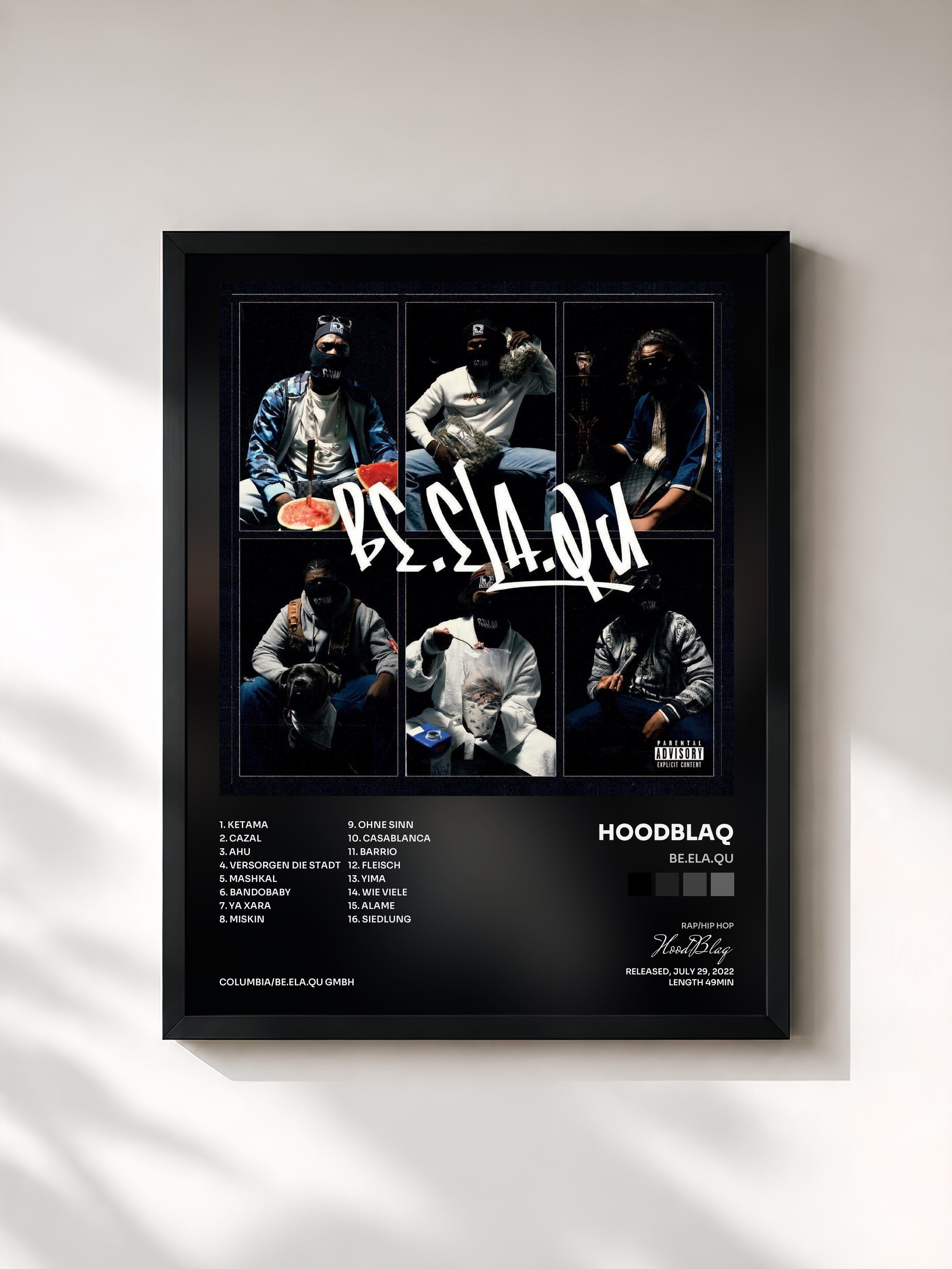 #noir Tableau de l'album BE.ELA.QU de HoodBlaq, cadre noir, imprimé et encadré en France