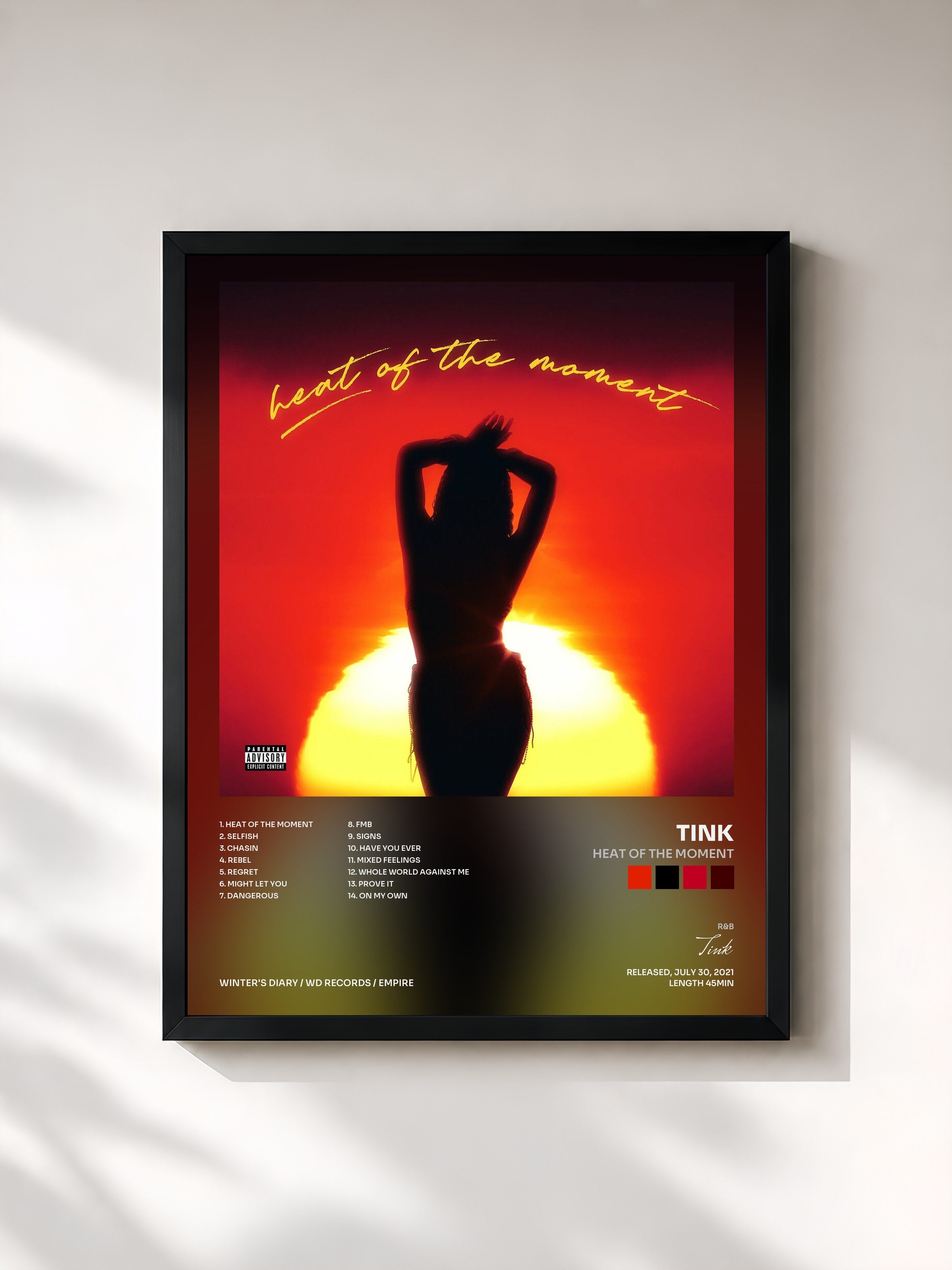 #noir Tableau de l'album Heat Of The Moment de Tink, cadre noir, imprimé et encadré en France
