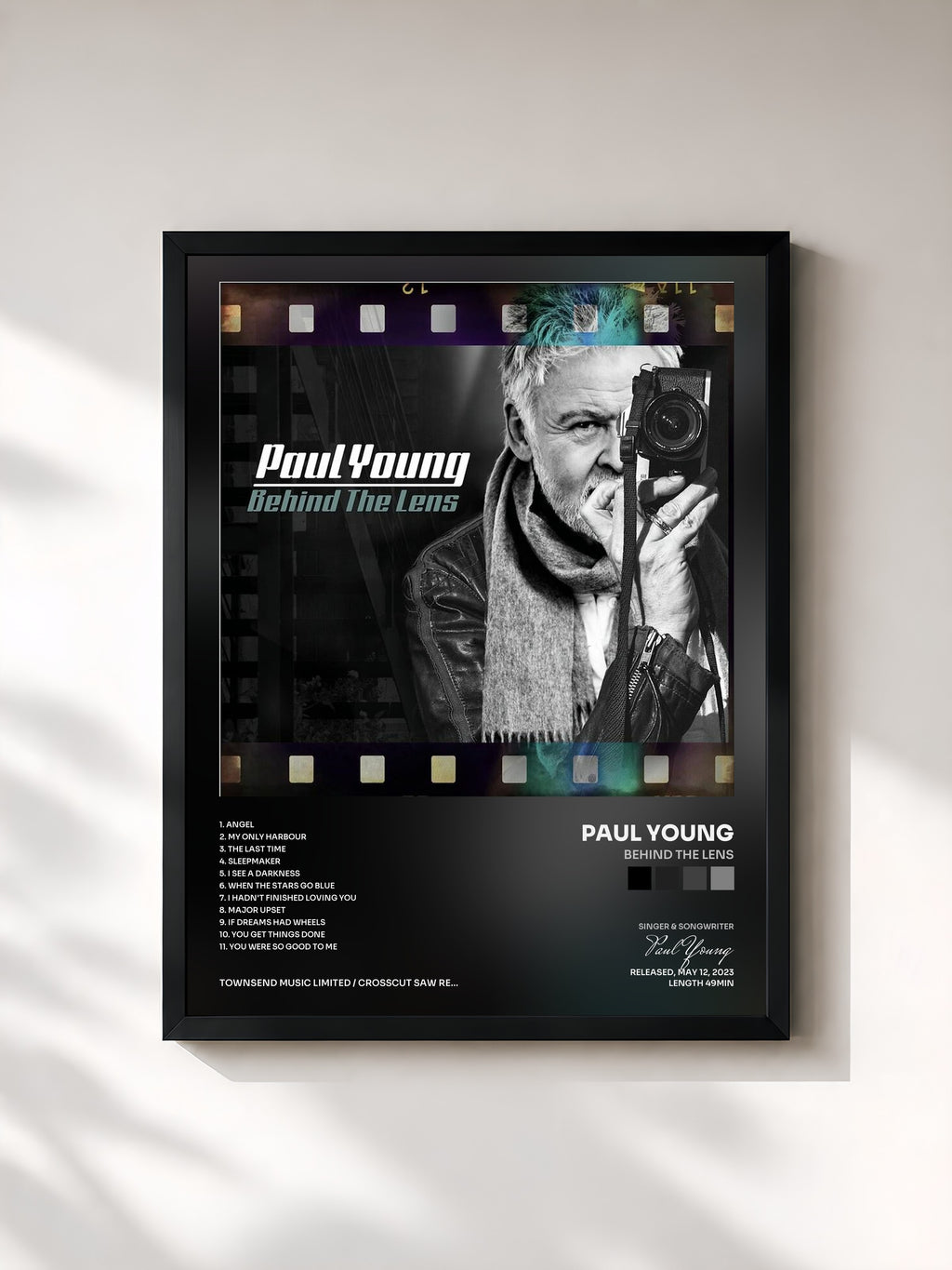 #noir Tableau de l'album Behind The Lens de Paul Young, cadre noir, imprimé et encadré en France